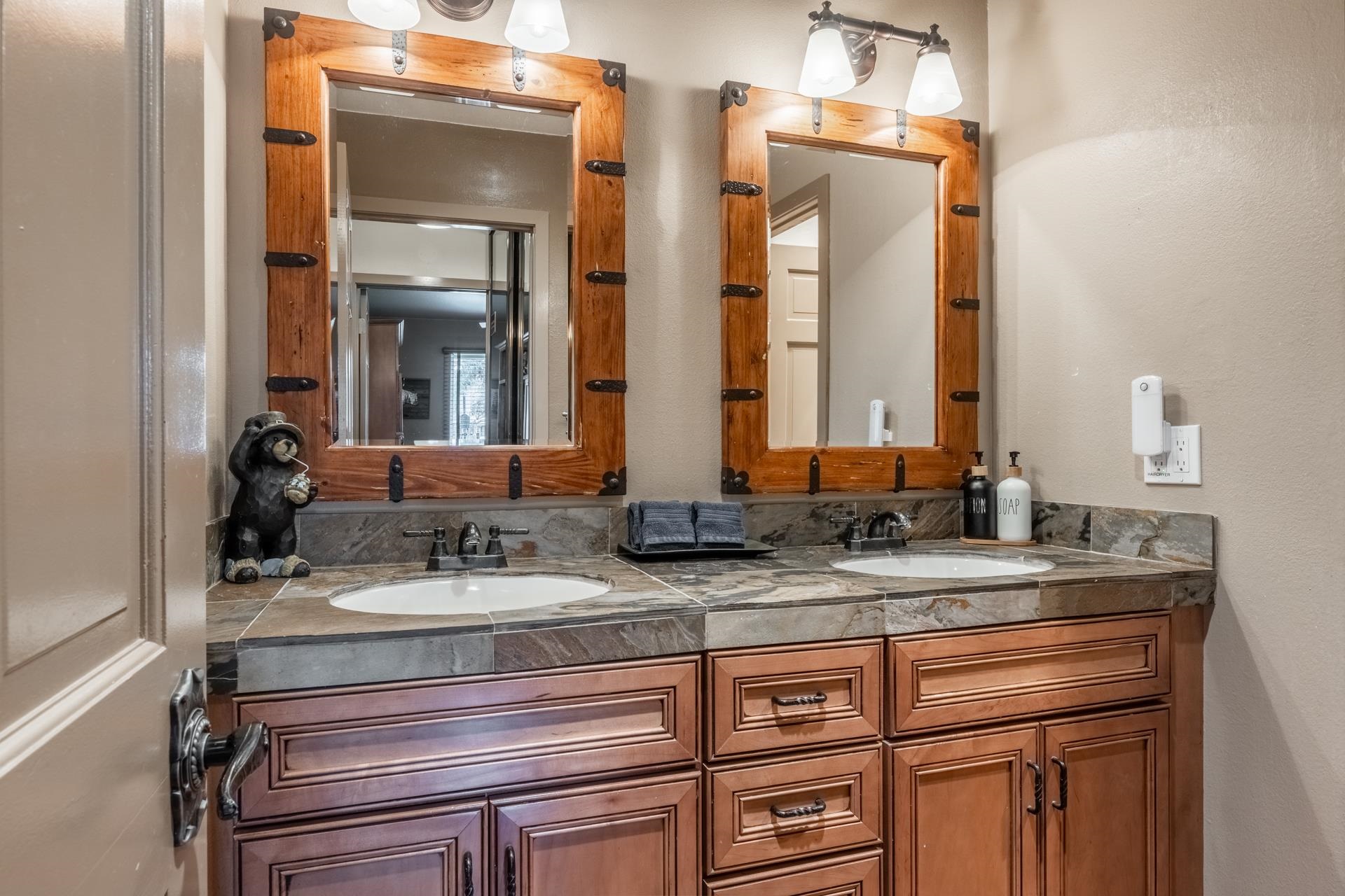 2 Arrowhead #25 Drive Unit: Wildflower