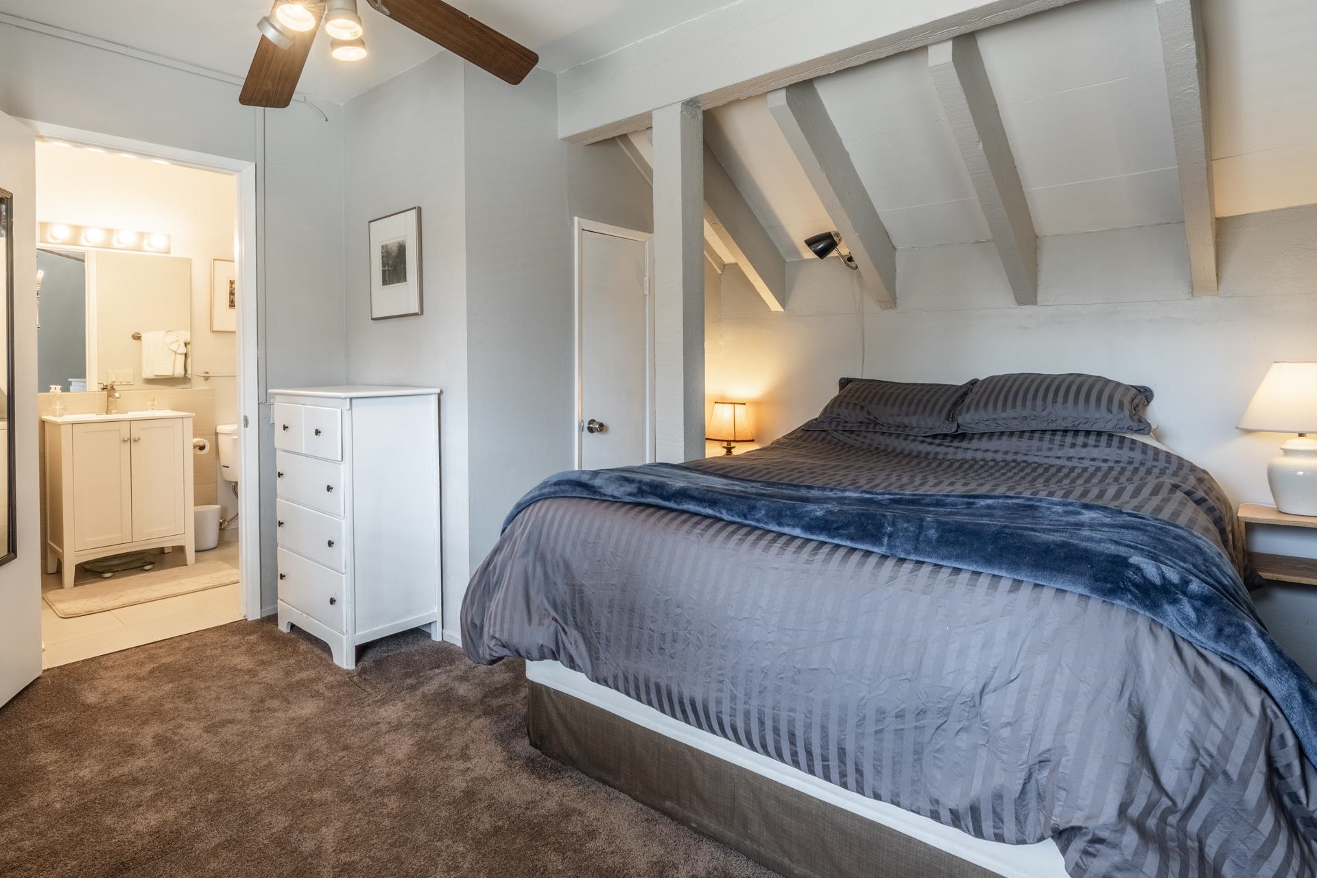 56 Davison #107 Unit: Conestoga #107