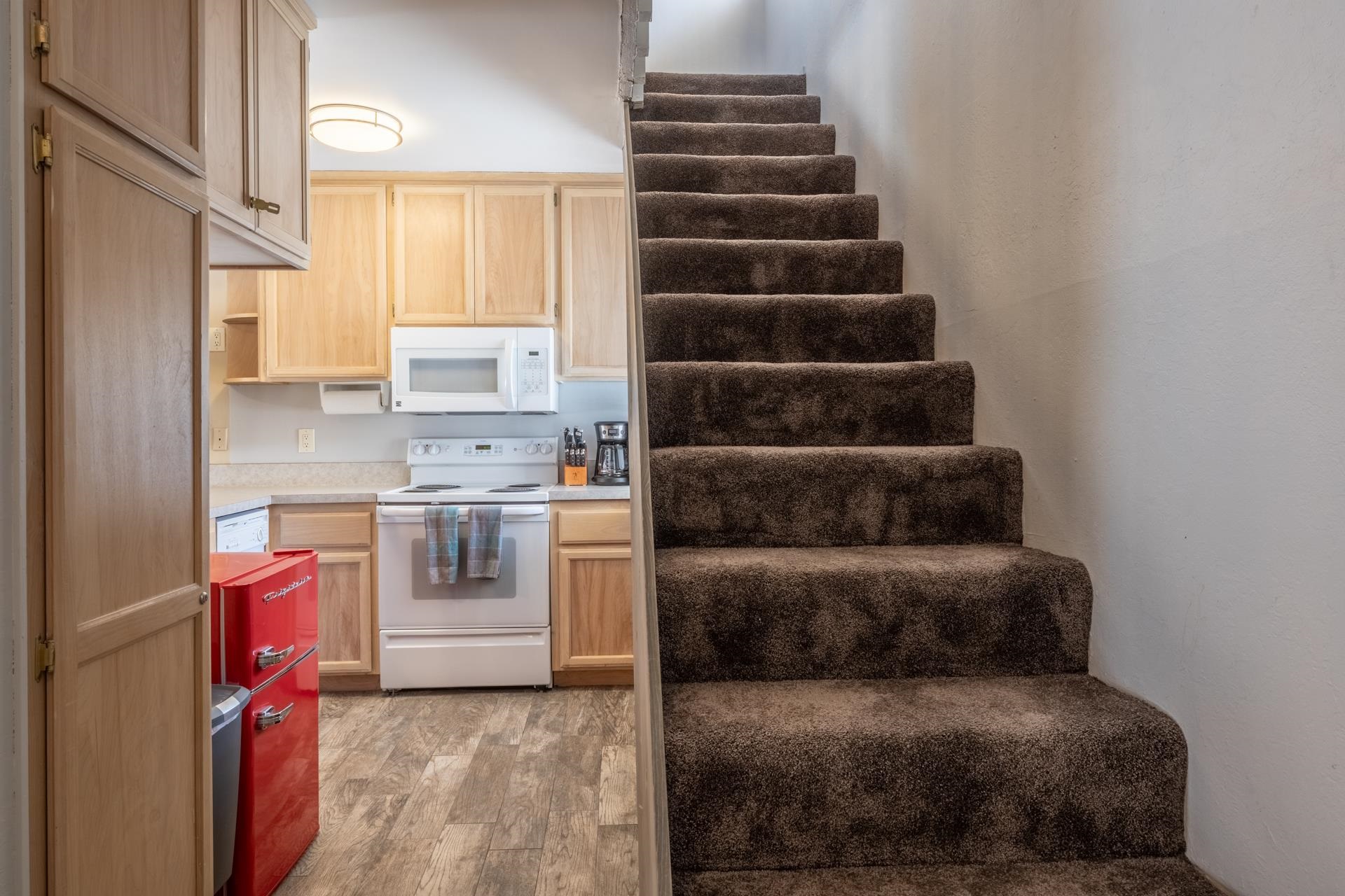 56 Davison #107 Unit: Conestoga #107