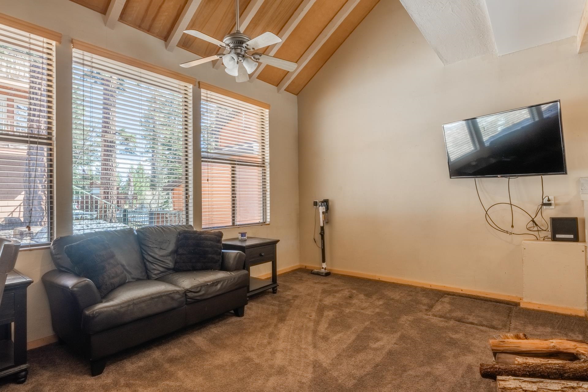 56 Davison #107 Unit: Conestoga #107