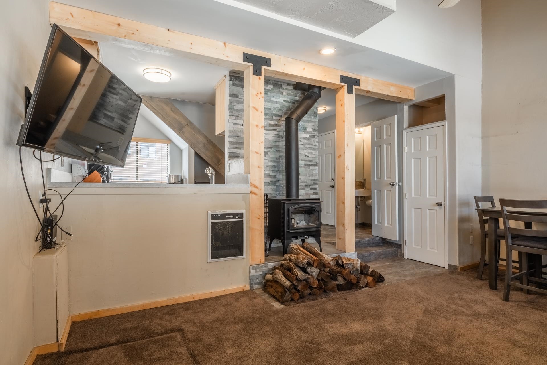 56 Davison #107 Unit: Conestoga #107