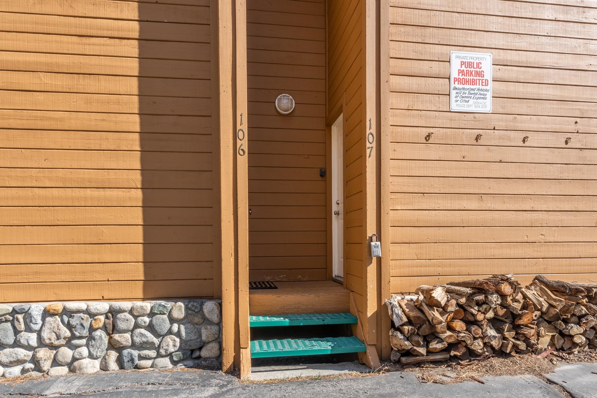 56 Davison #107 Unit: Conestoga #107