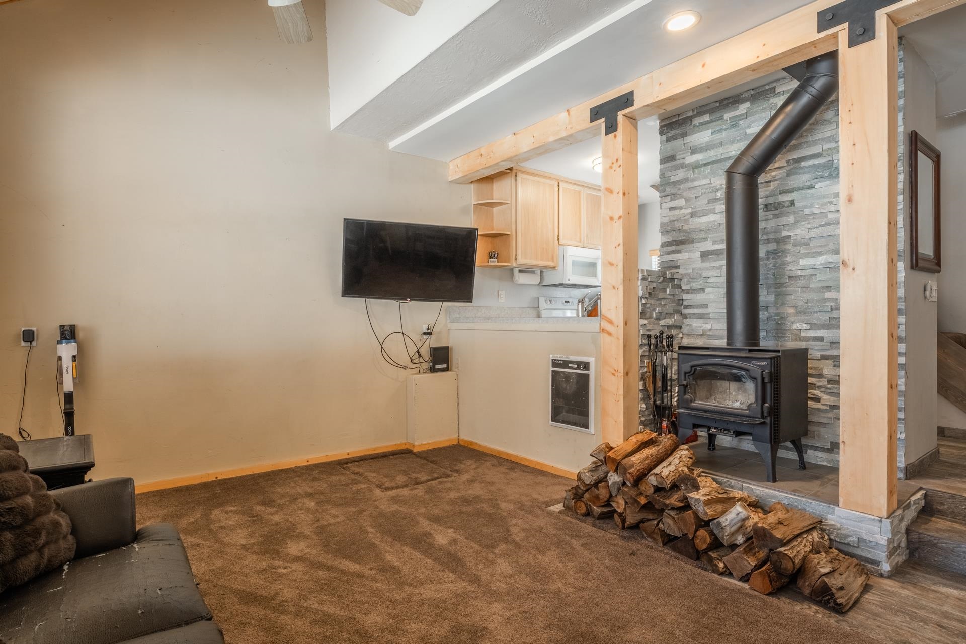 56 Davison #107 Unit: Conestoga #107