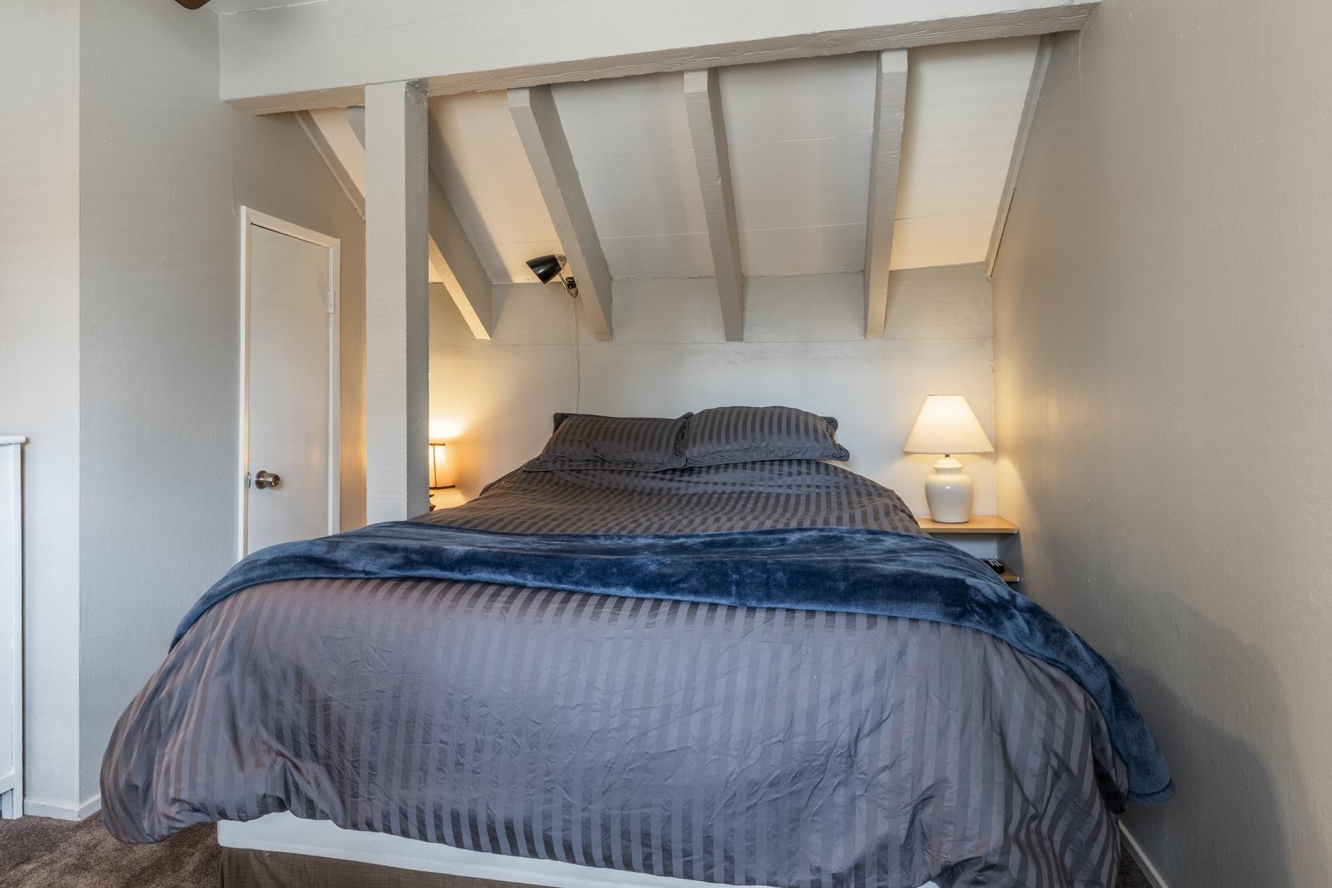 56 Davison #107 Unit: Conestoga #107