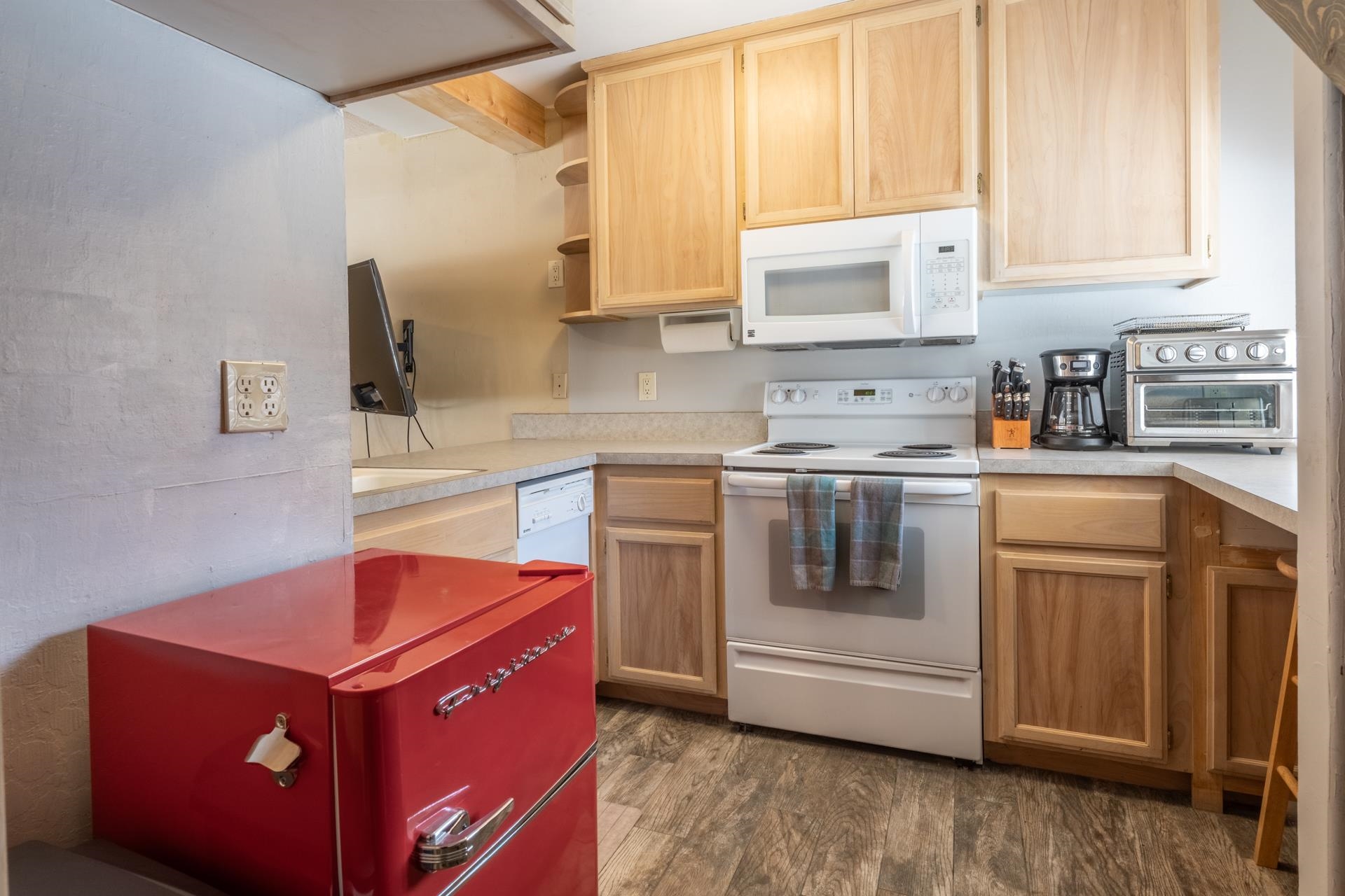 56 Davison #107 Unit: Conestoga #107