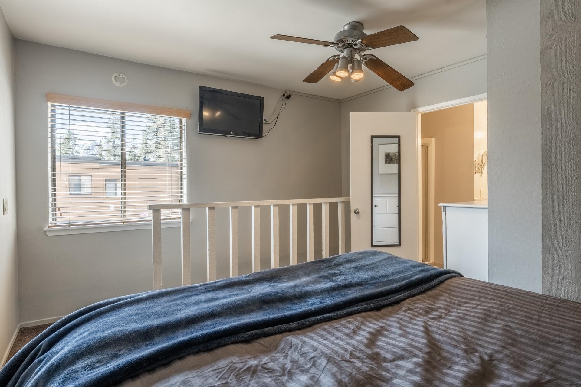 56 Davison #107 Unit: Conestoga #107