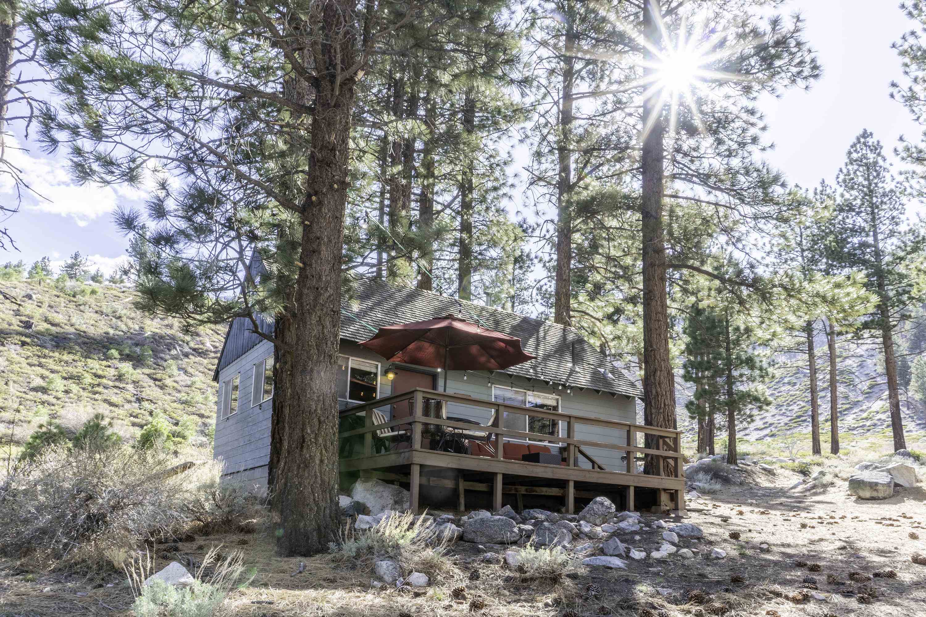 100083 Highway 395