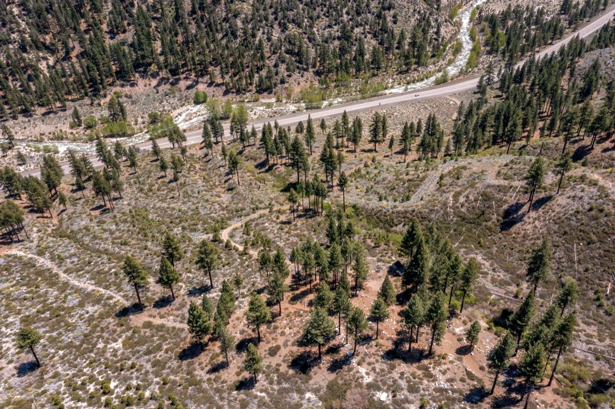 100083 Highway 395