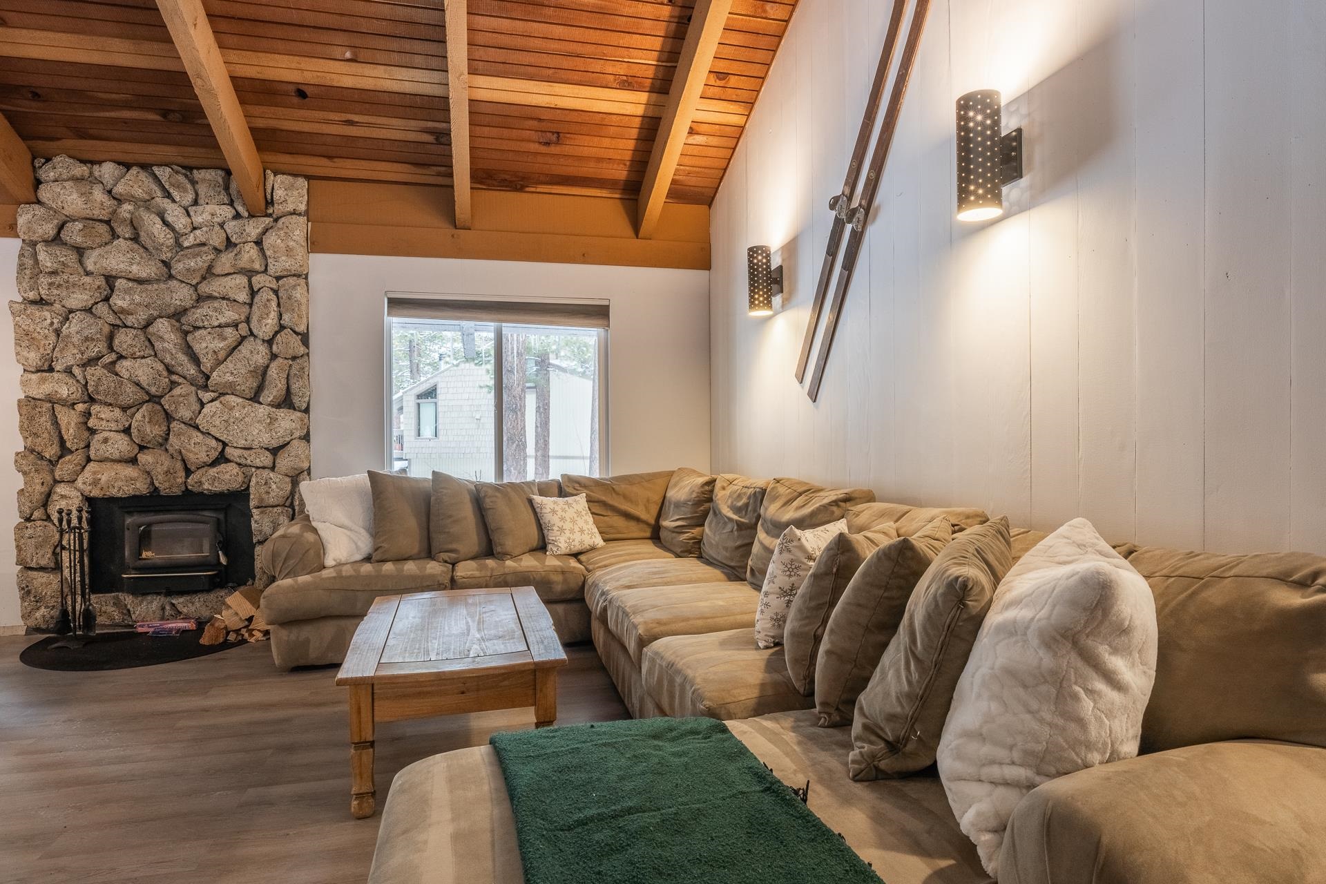 2113 Meridian Blvd #180