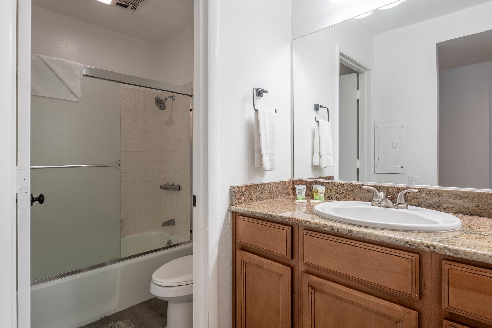 2113 Meridian Blvd #180