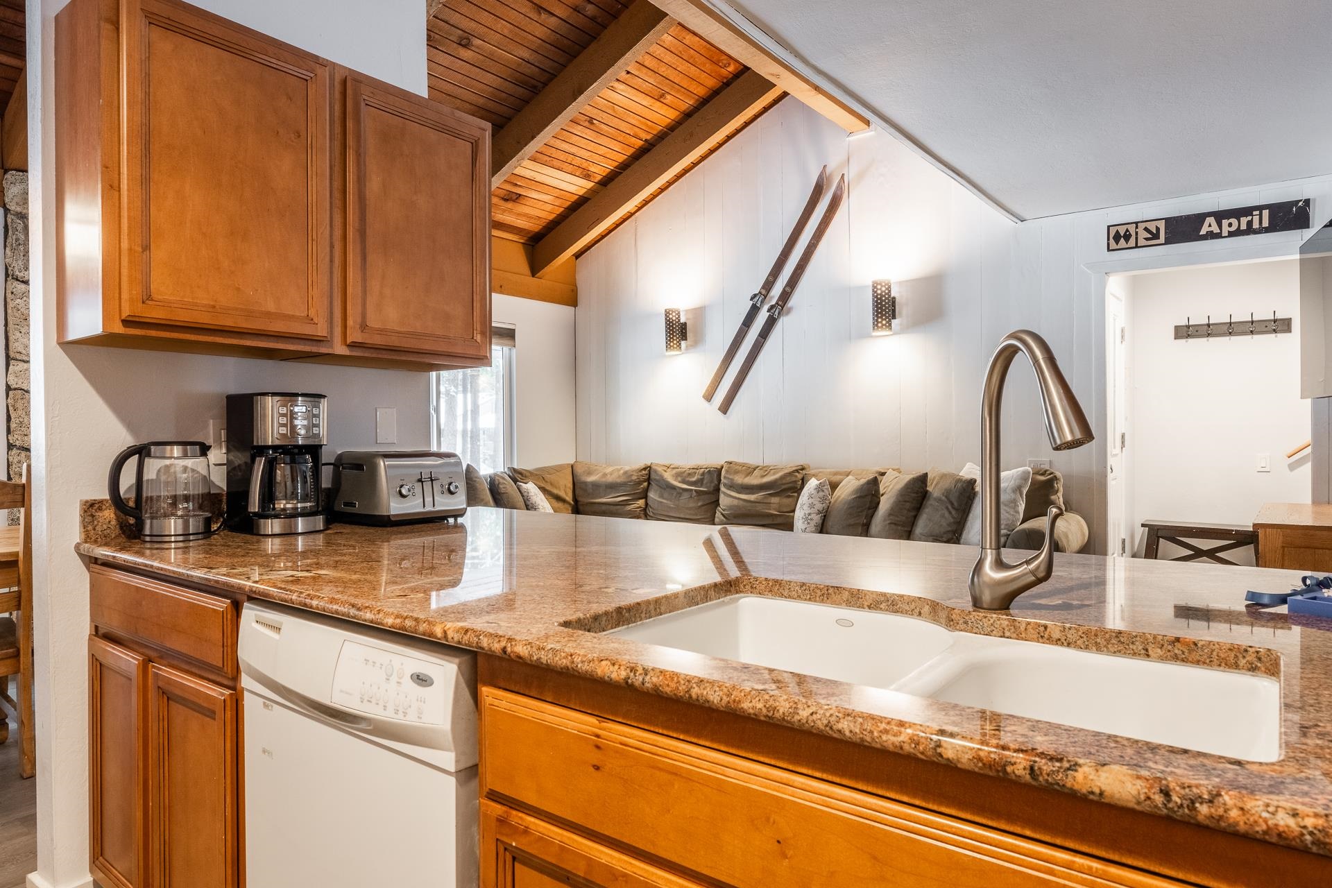 2113 Meridian Blvd #180