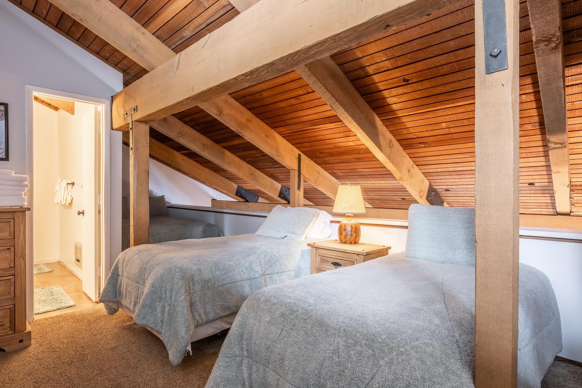 2113 Meridian Blvd #180