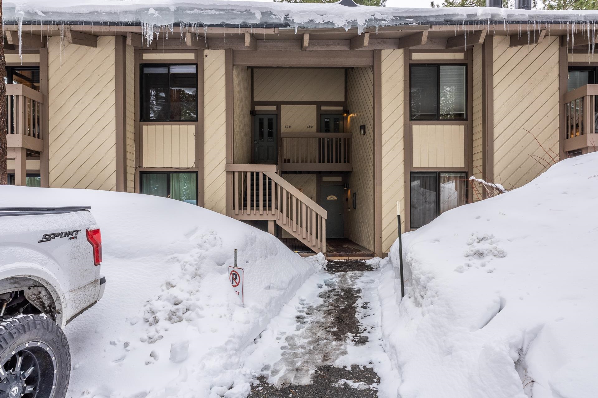 2113 Meridian Blvd #180