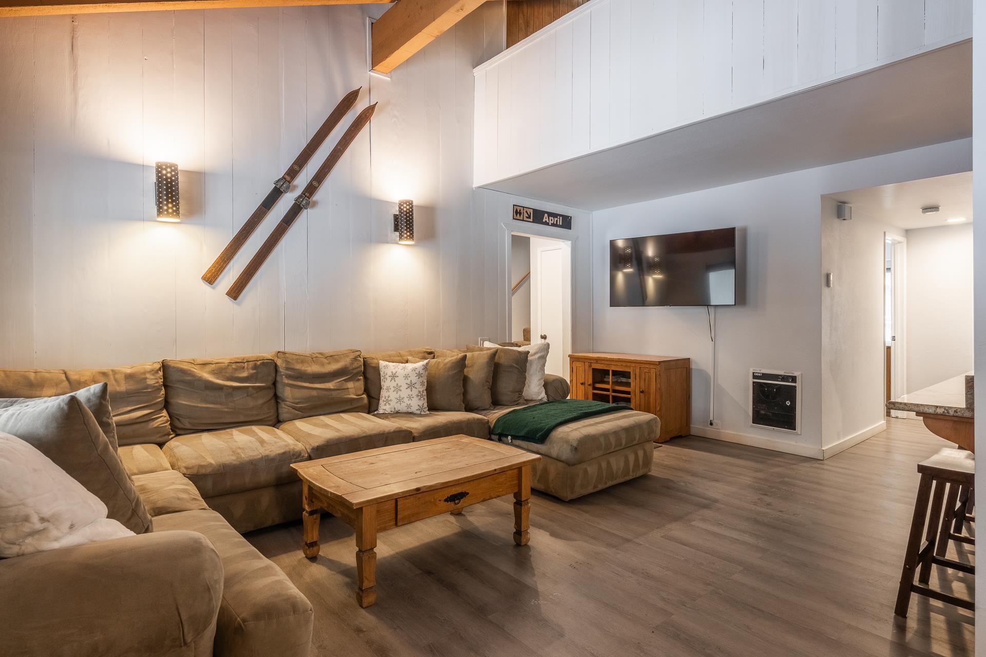 2113 Meridian Blvd #180