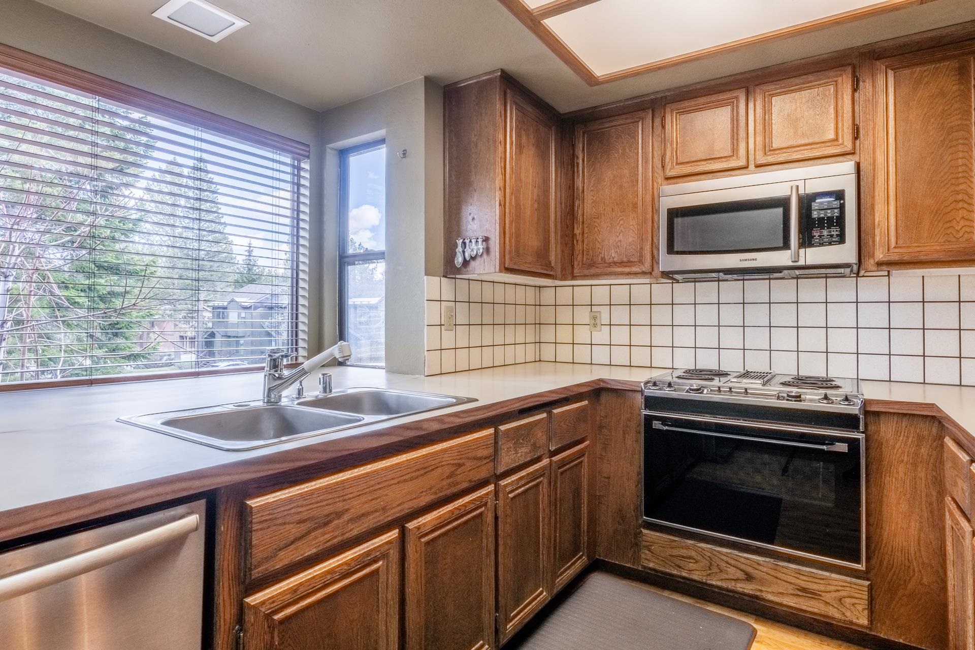 384 Joaquin Road #25