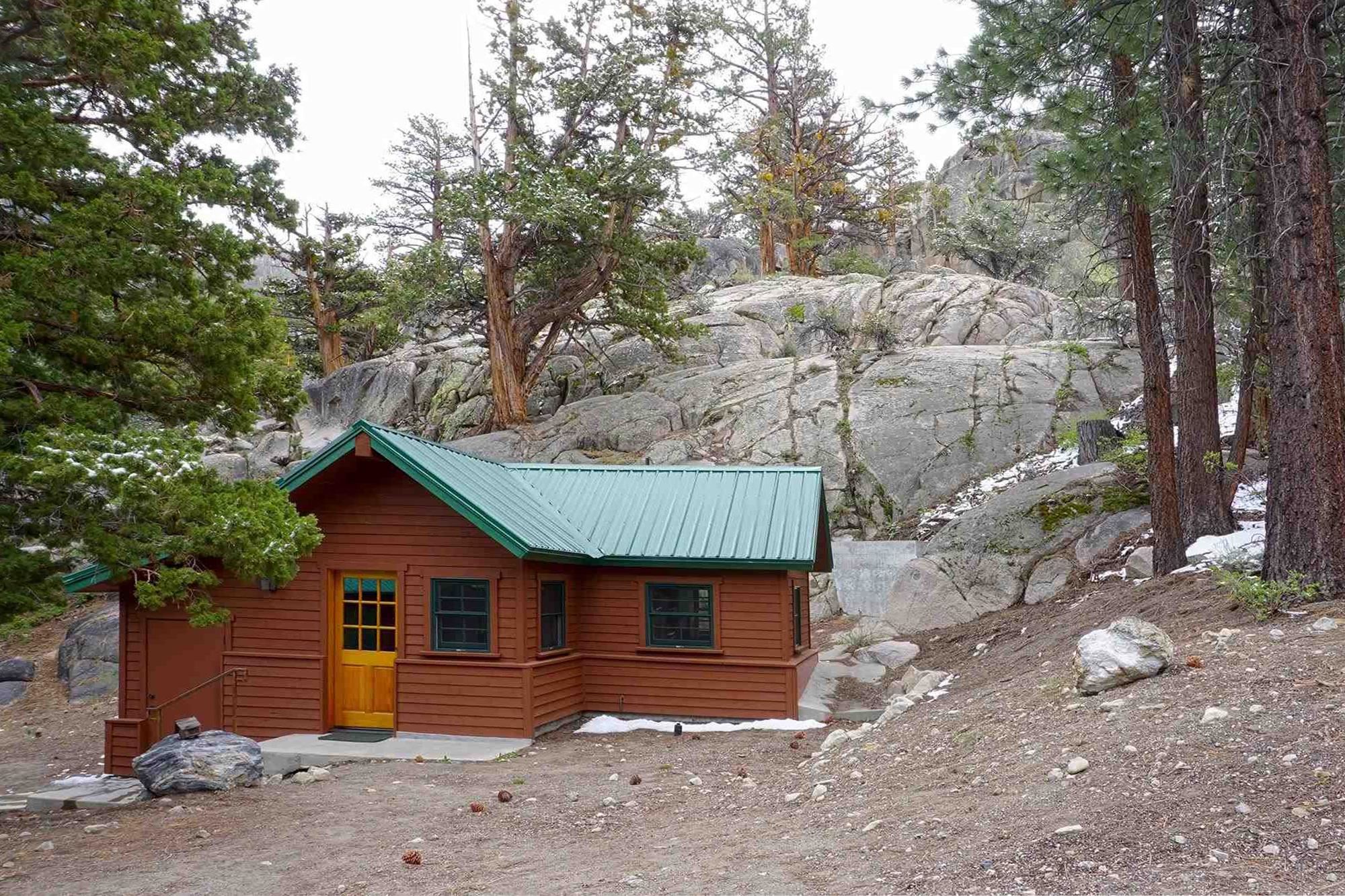 25 Reversed Peak Road