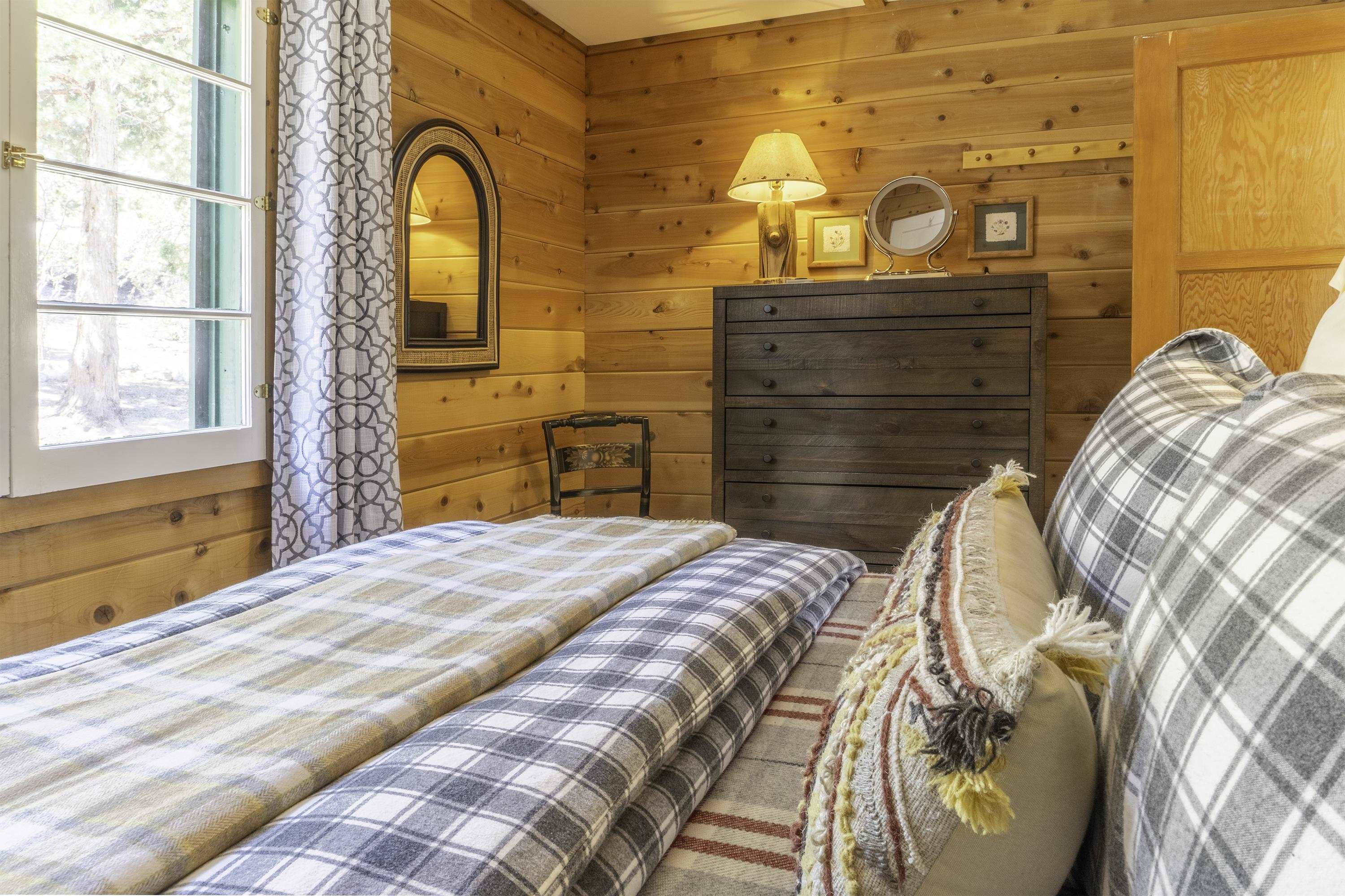 25 Reversed Peak Road