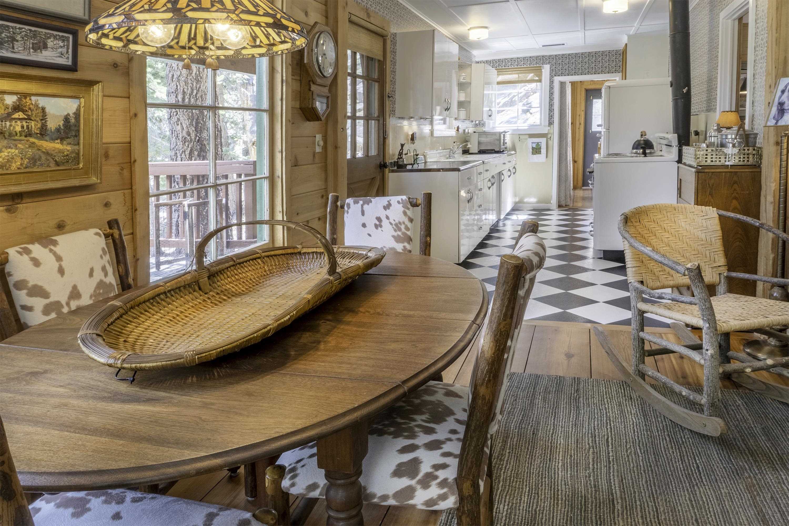 25 Reversed Peak Road