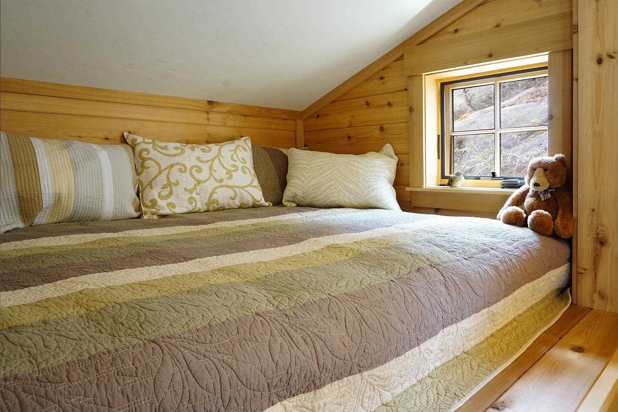 25 Reversed Peak Road