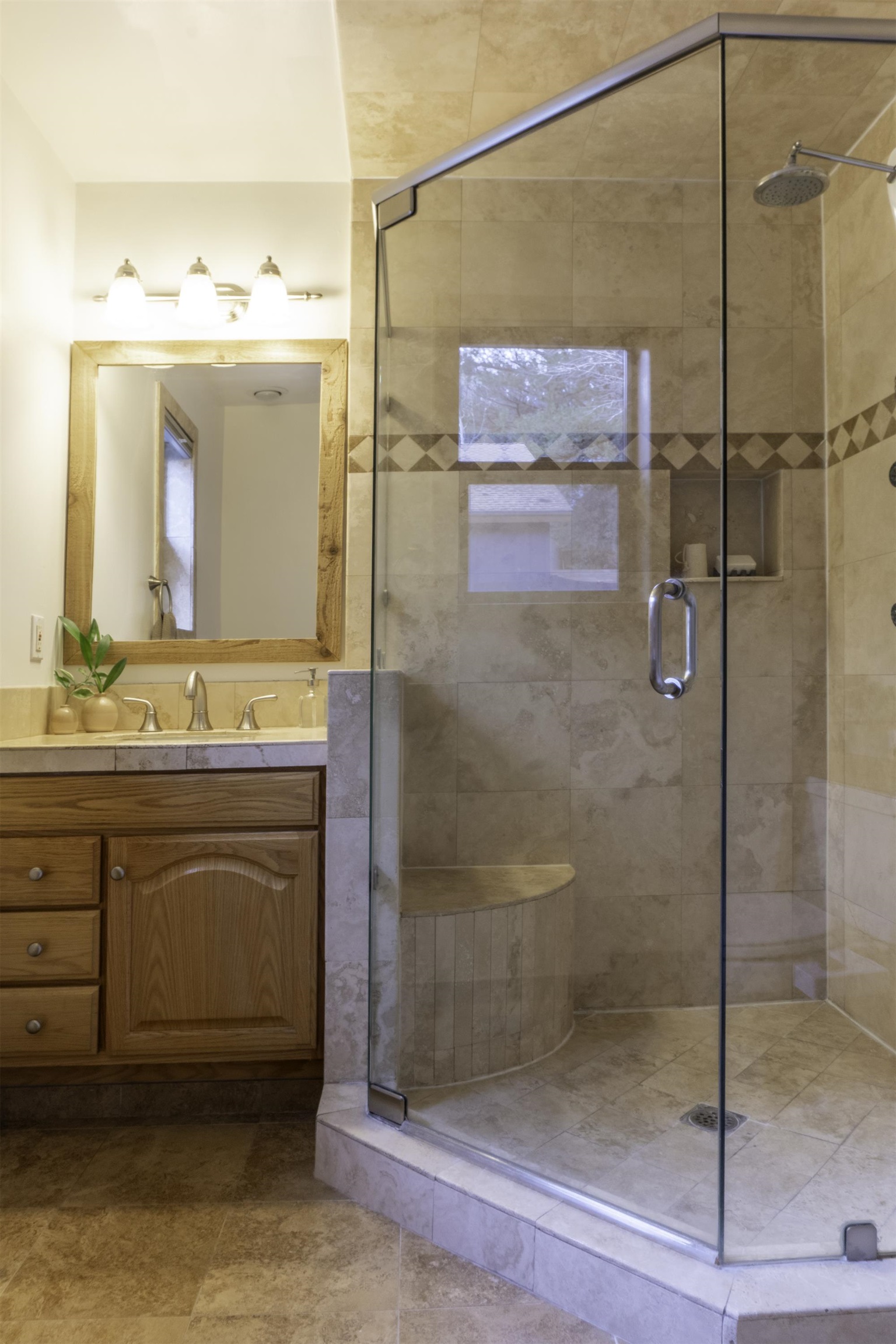 70 Los Angeles Street