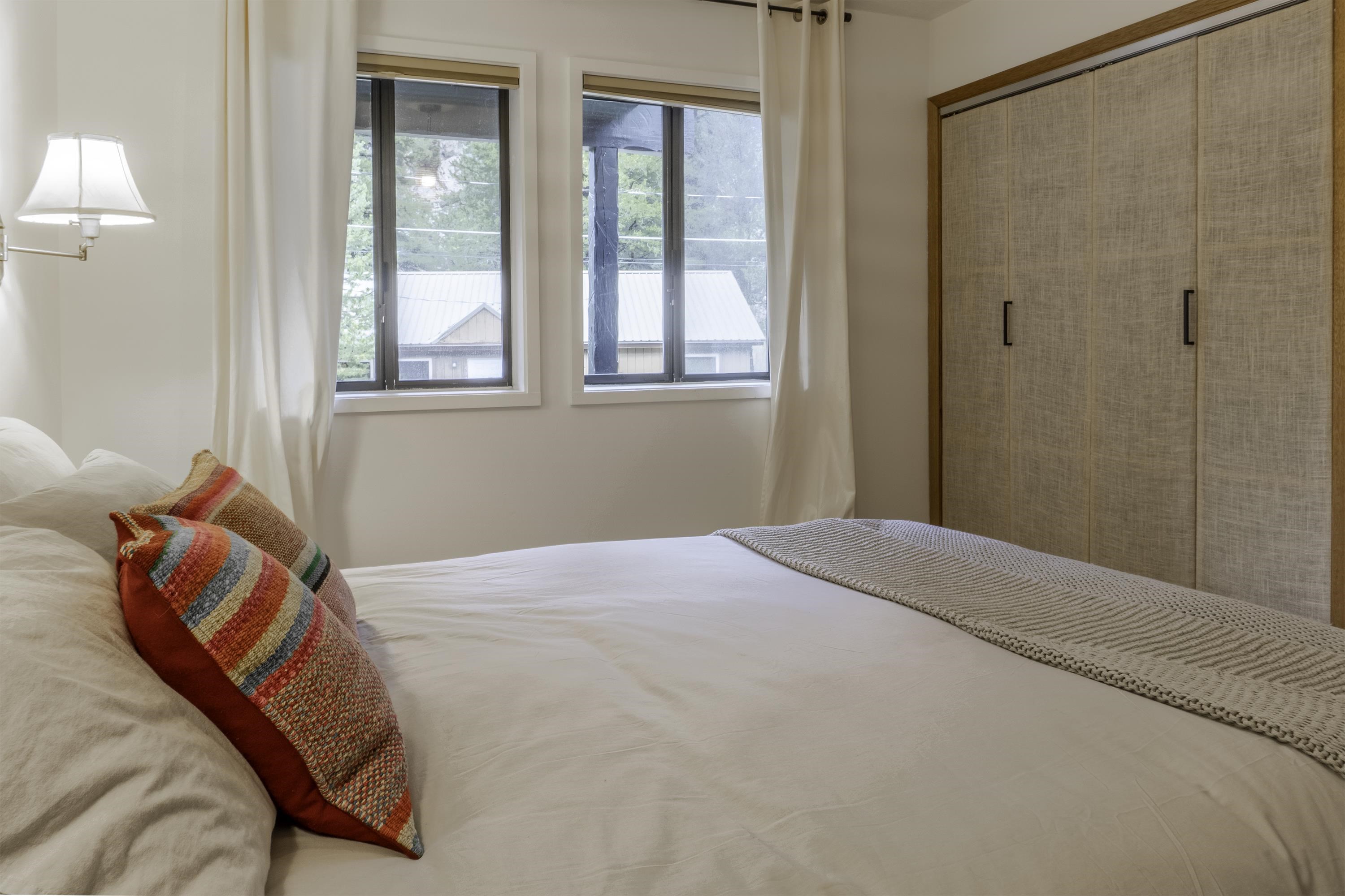 70 Los Angeles Street