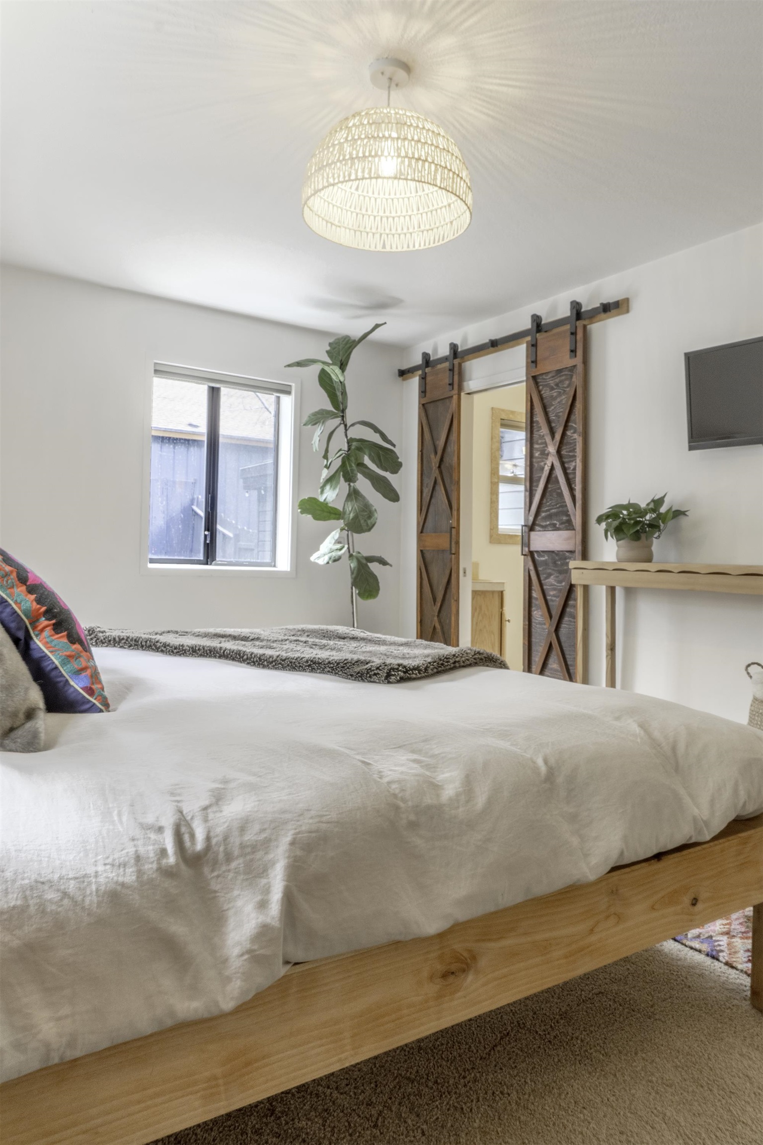 70 Los Angeles Street