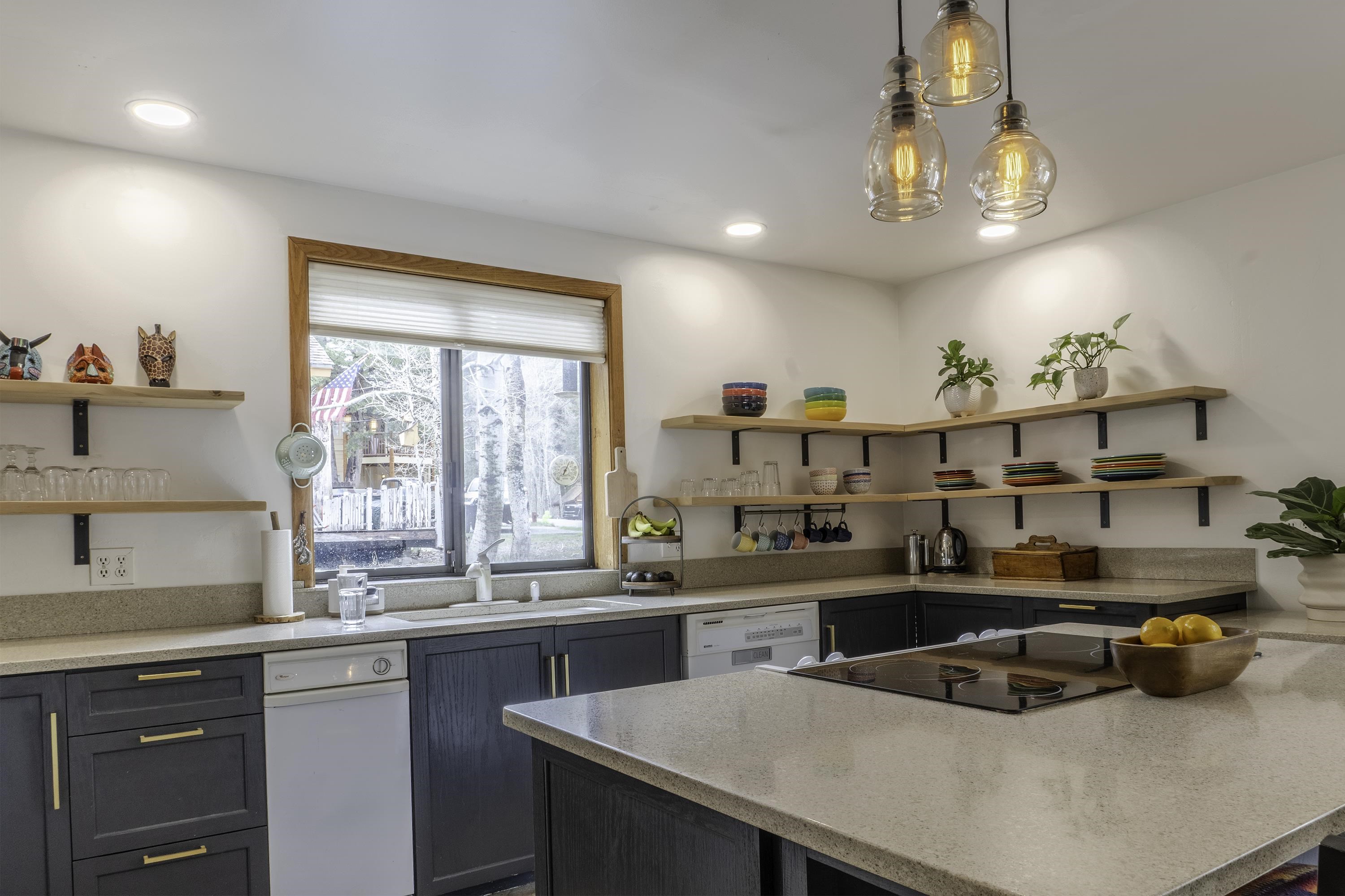 70 Los Angeles Street