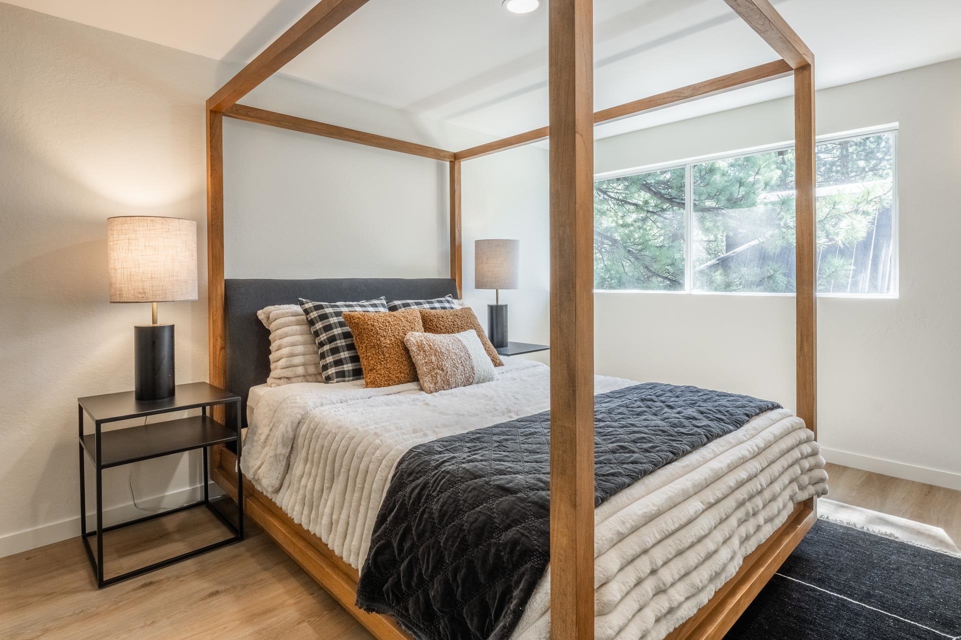 2289 Sierra Nevada Rd F-15