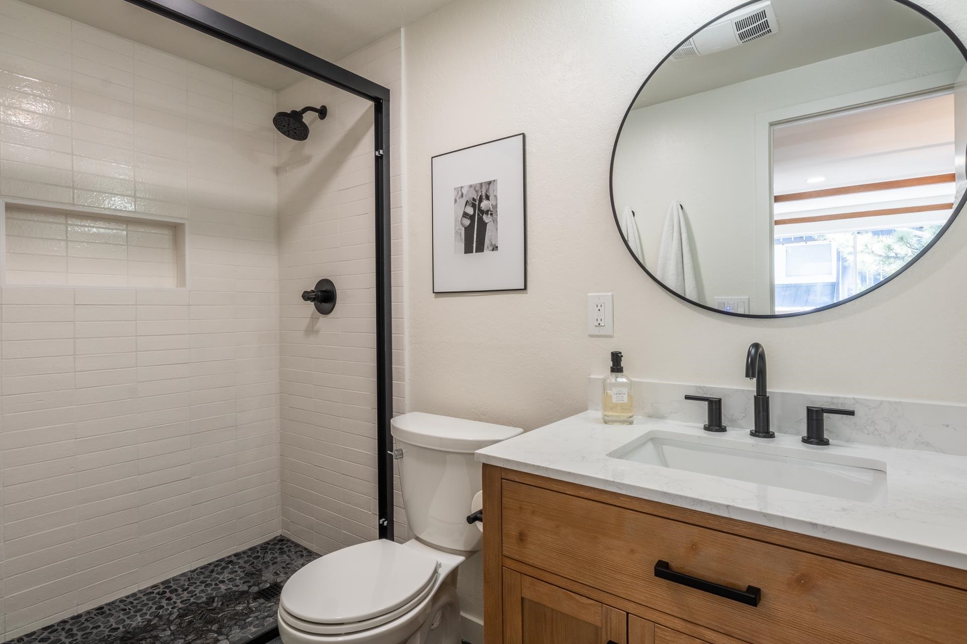 2289 Sierra Nevada Rd F-15