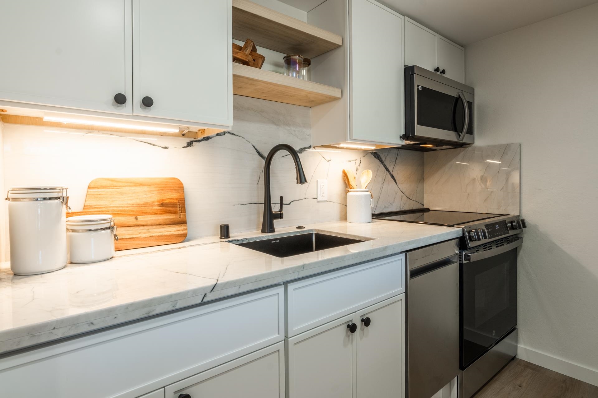 2289 Sierra Nevada Rd F-15