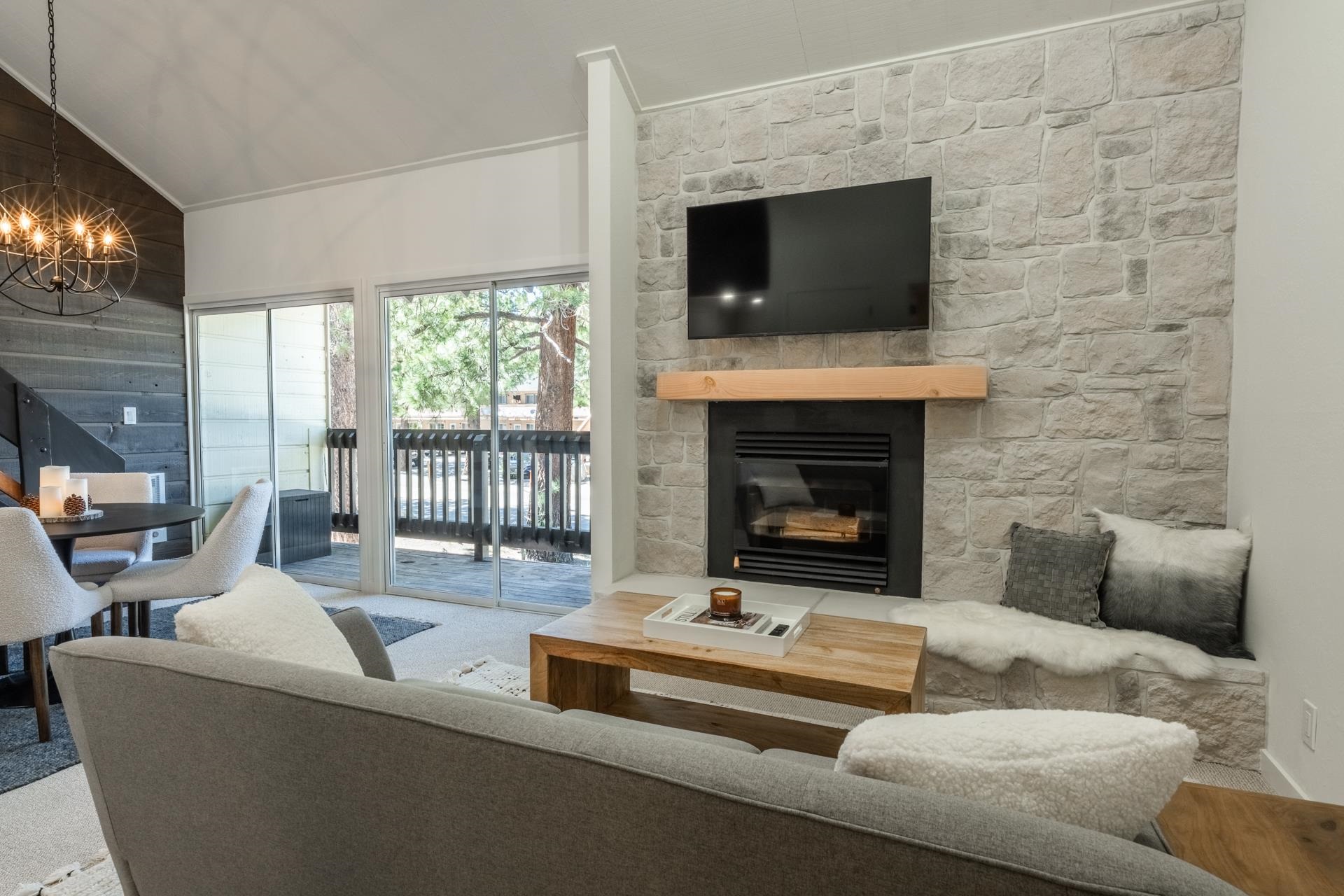 2289 Sierra Nevada Rd F-15