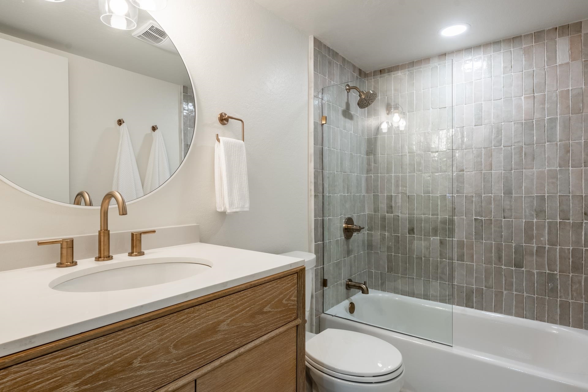 2289 Sierra Nevada Rd F-15