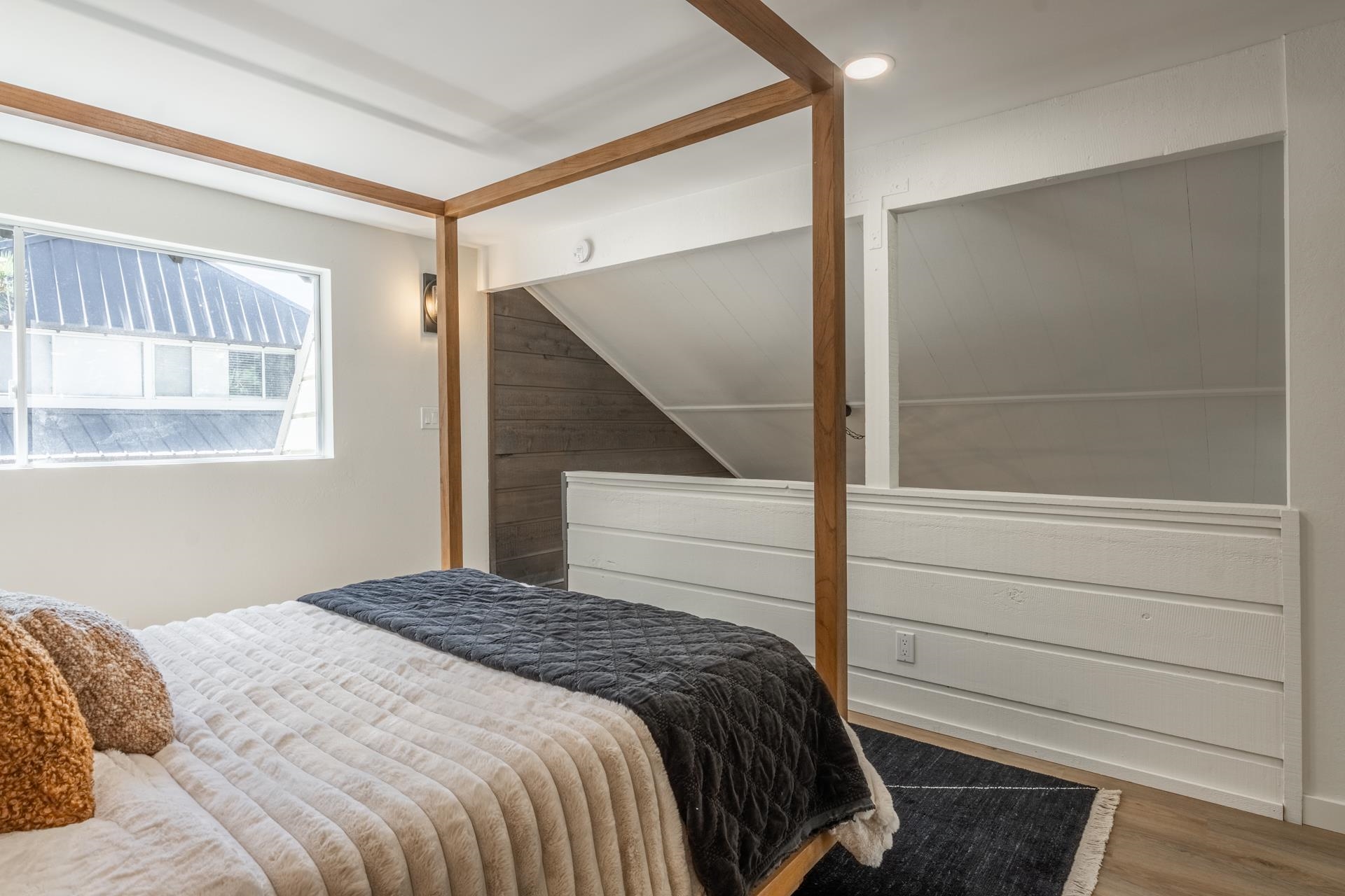 2289 Sierra Nevada Rd F-15