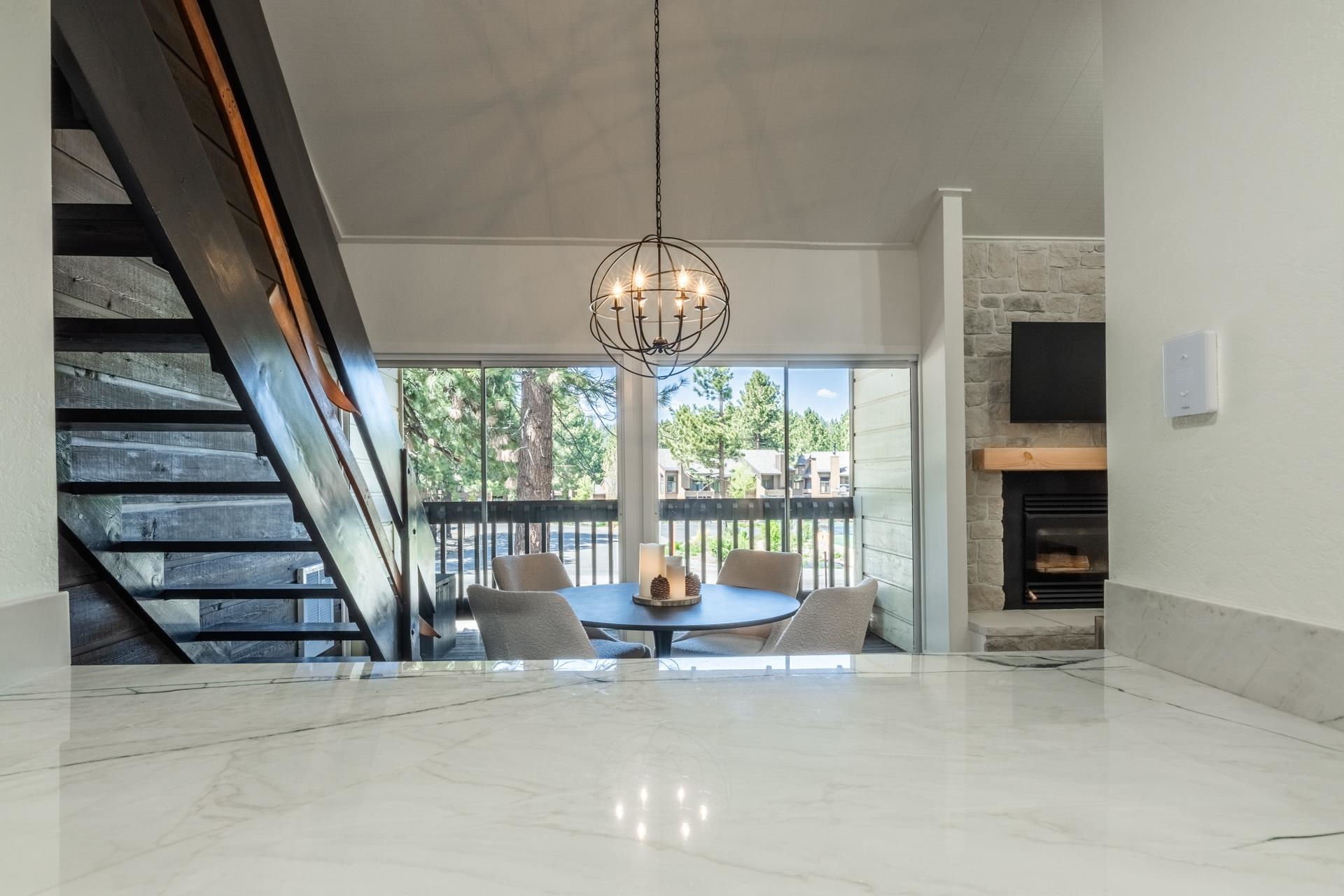 2289 Sierra Nevada Rd F-15