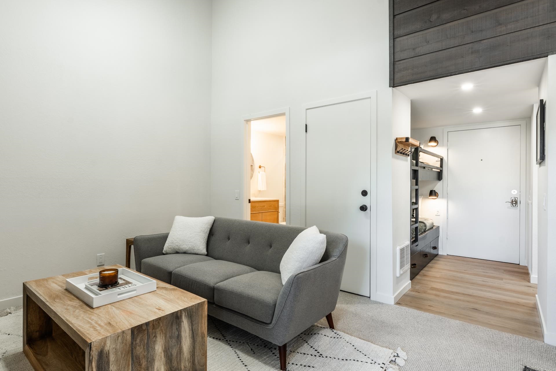 2289 Sierra Nevada Rd F-15