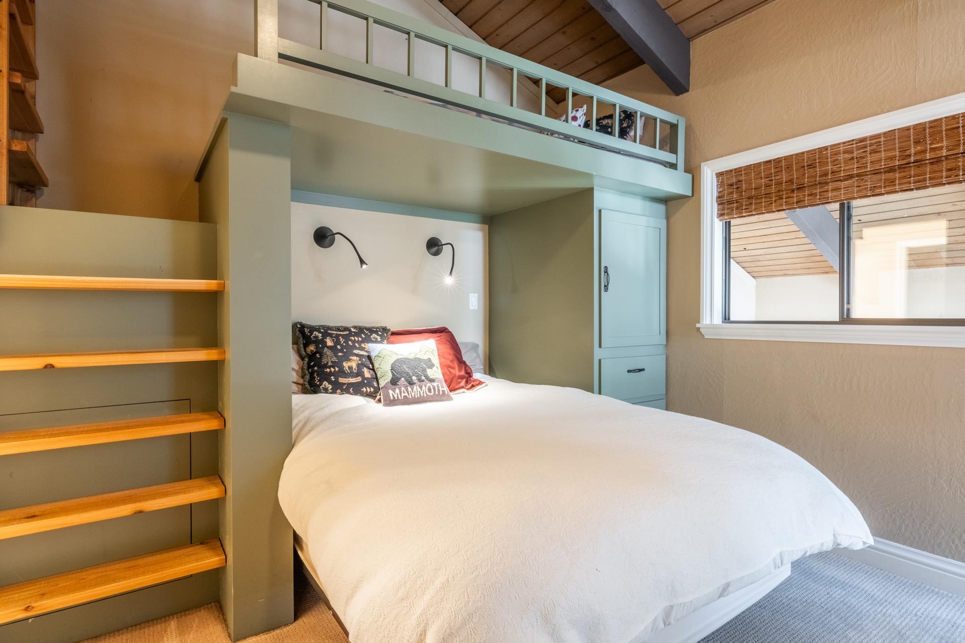 2252 Meridian Blvd #38