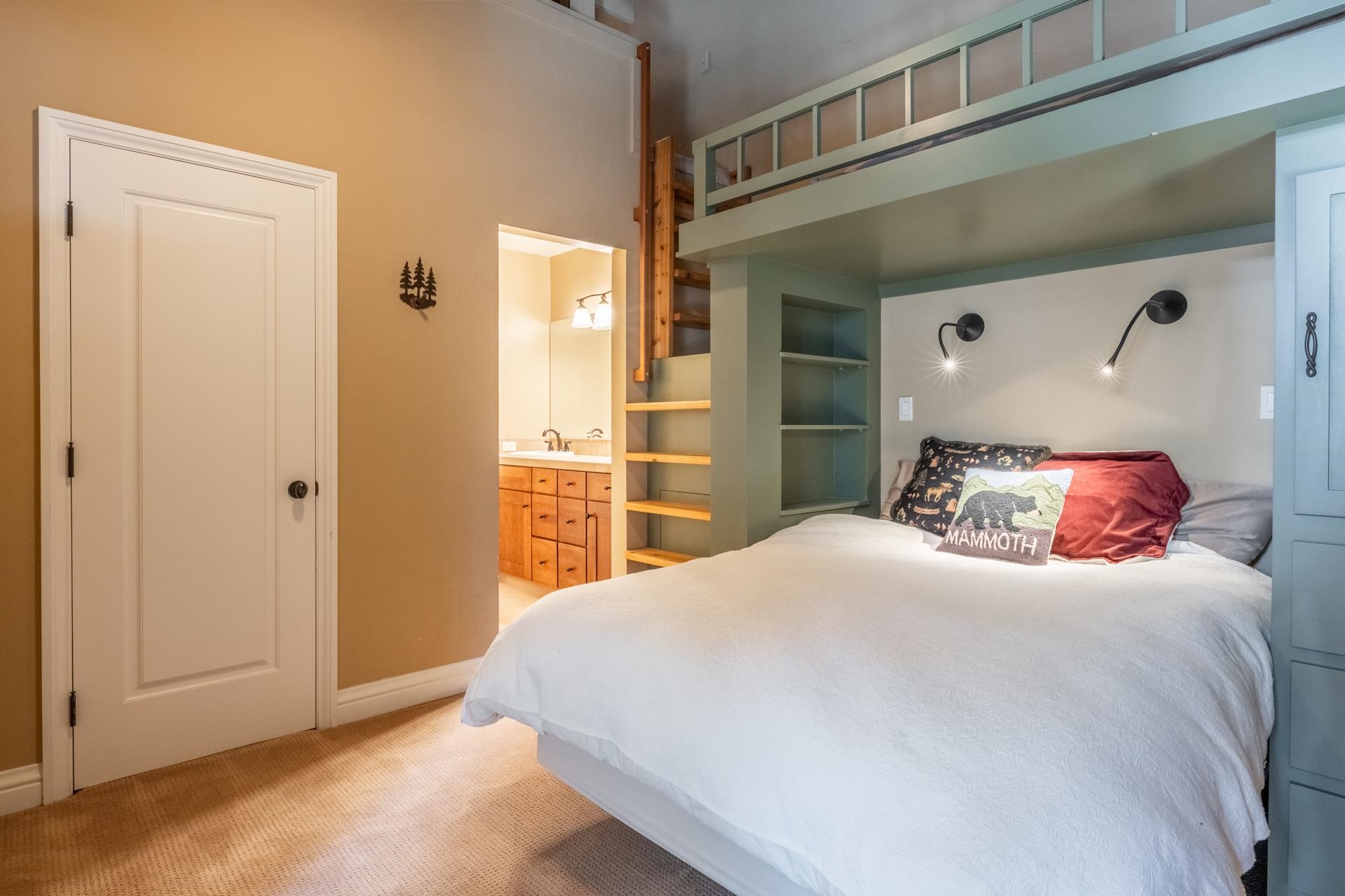 2252 Meridian Blvd #38