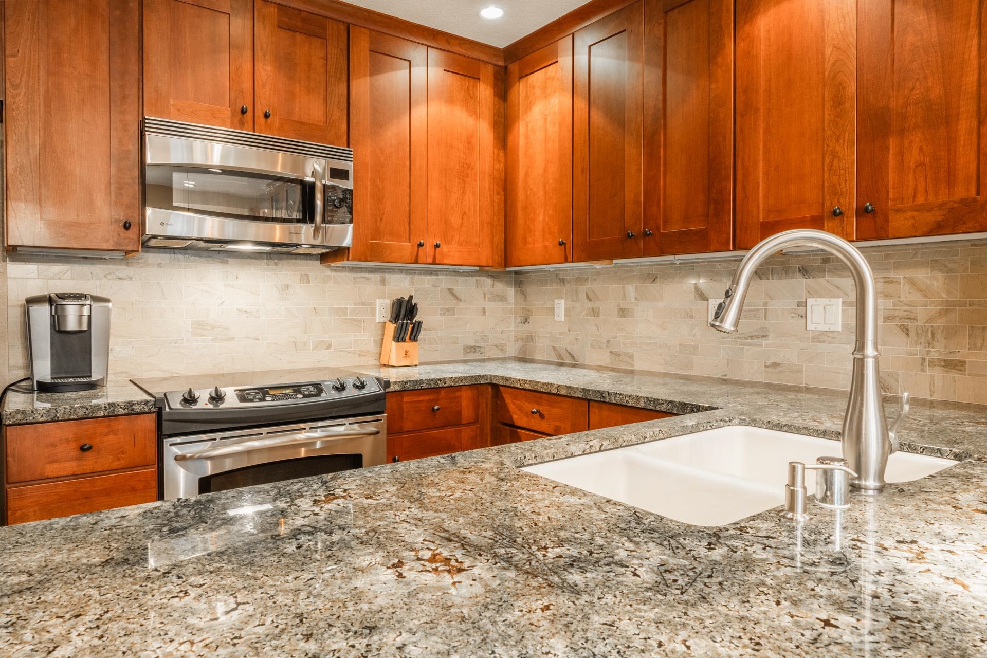 2252 Meridian Blvd #38