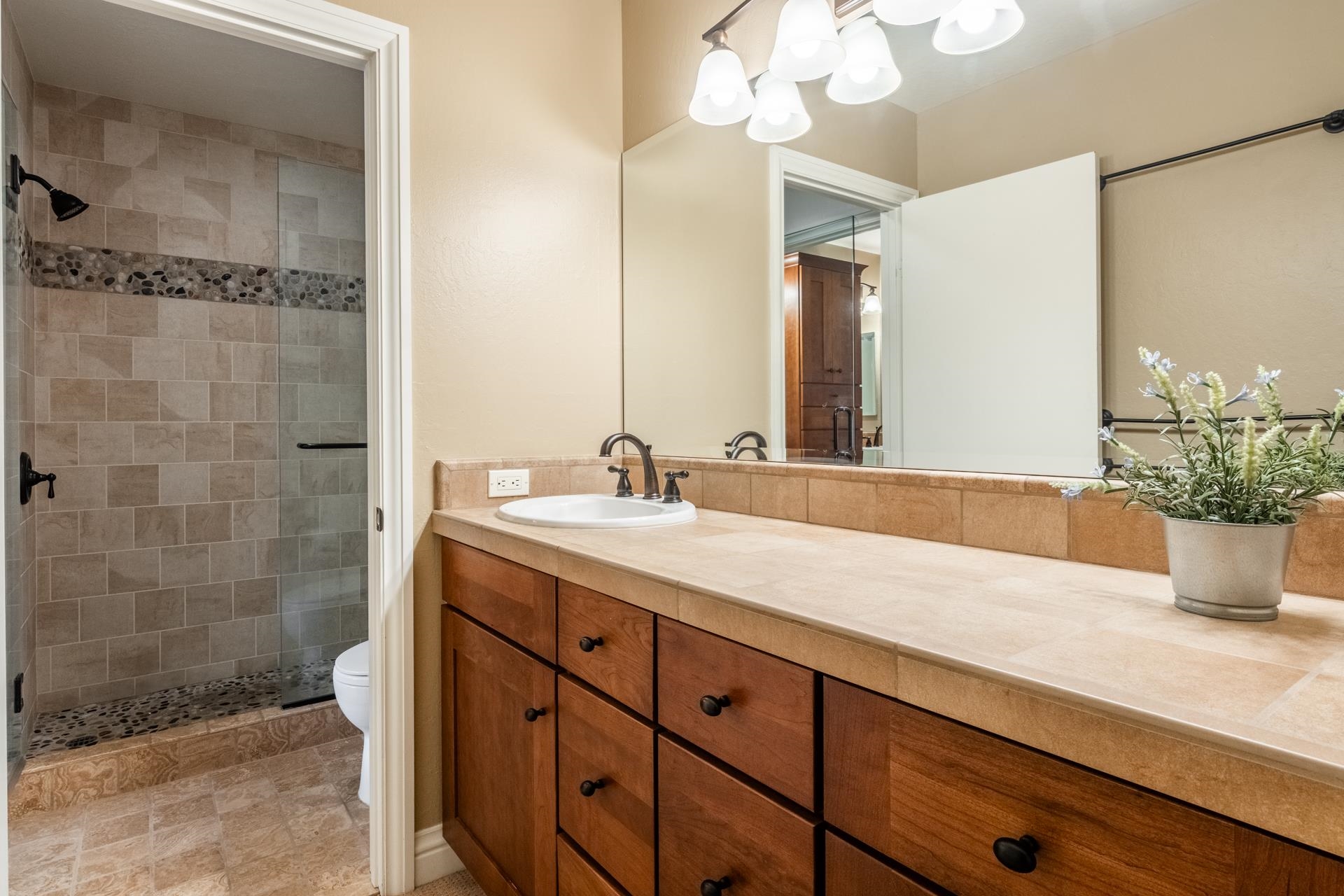 2252 Meridian Blvd #38