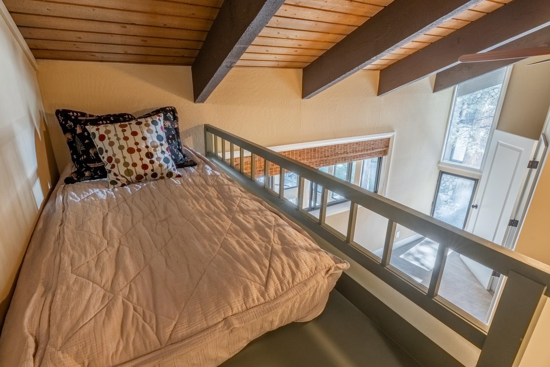 2252 Meridian Blvd #38