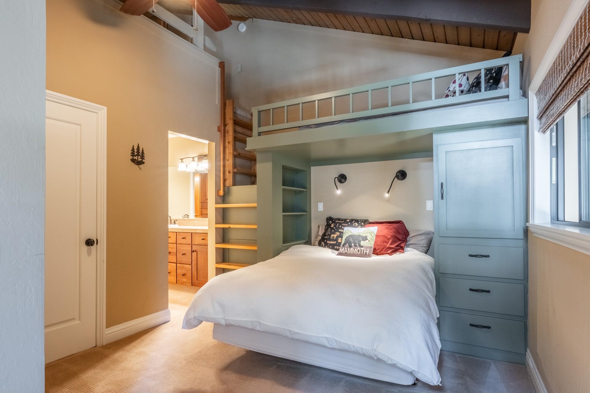 2252 Meridian Blvd #38