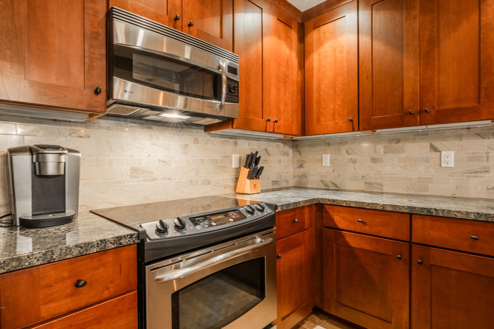 2252 Meridian Blvd #38