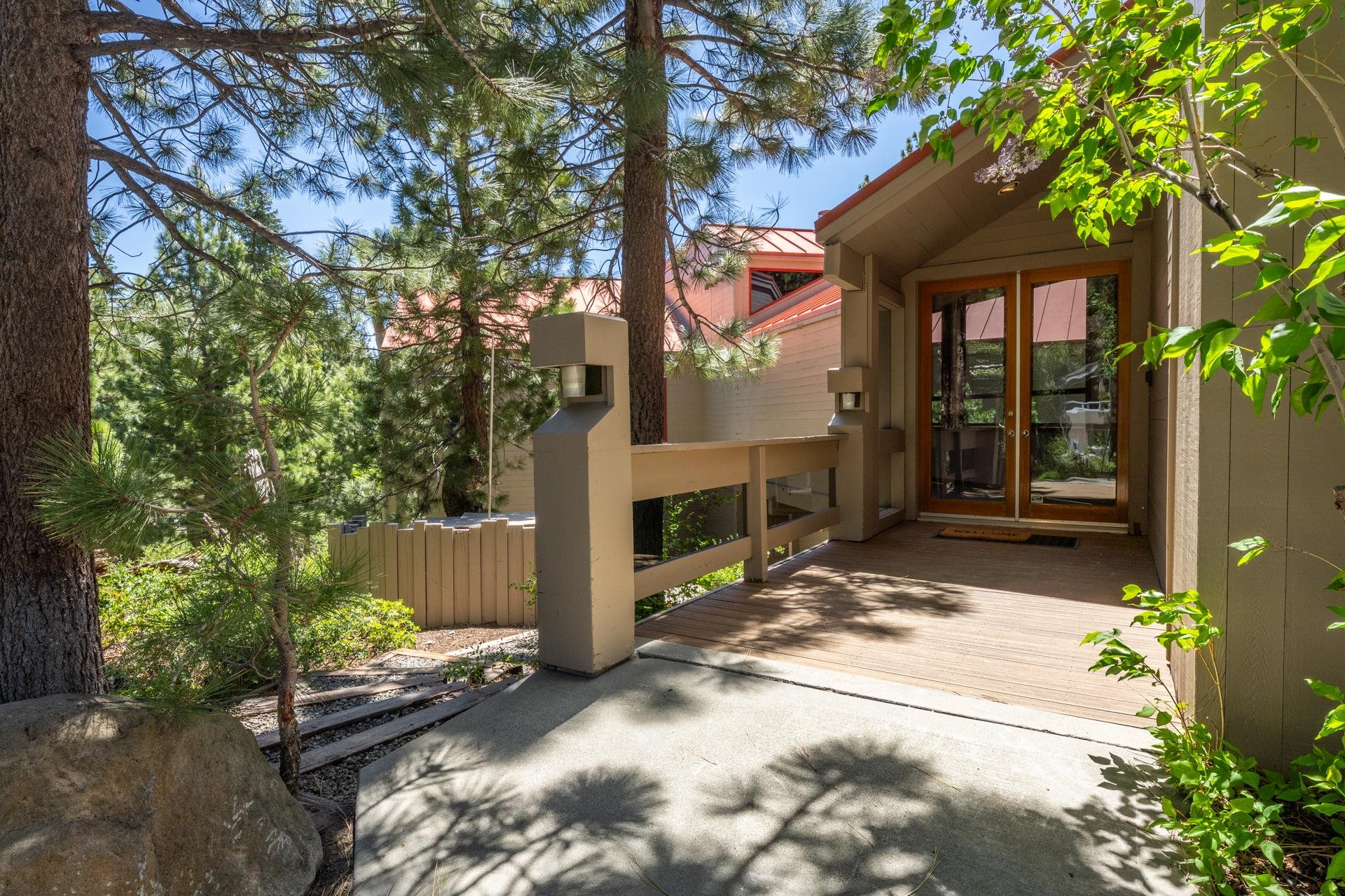 707 Creekview Place