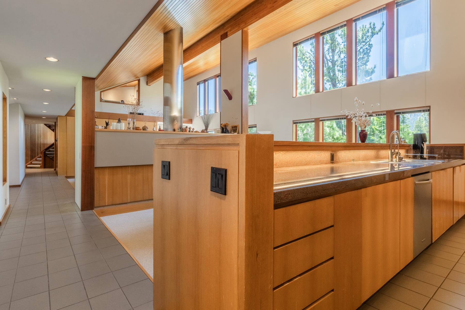 707 Creekview Place