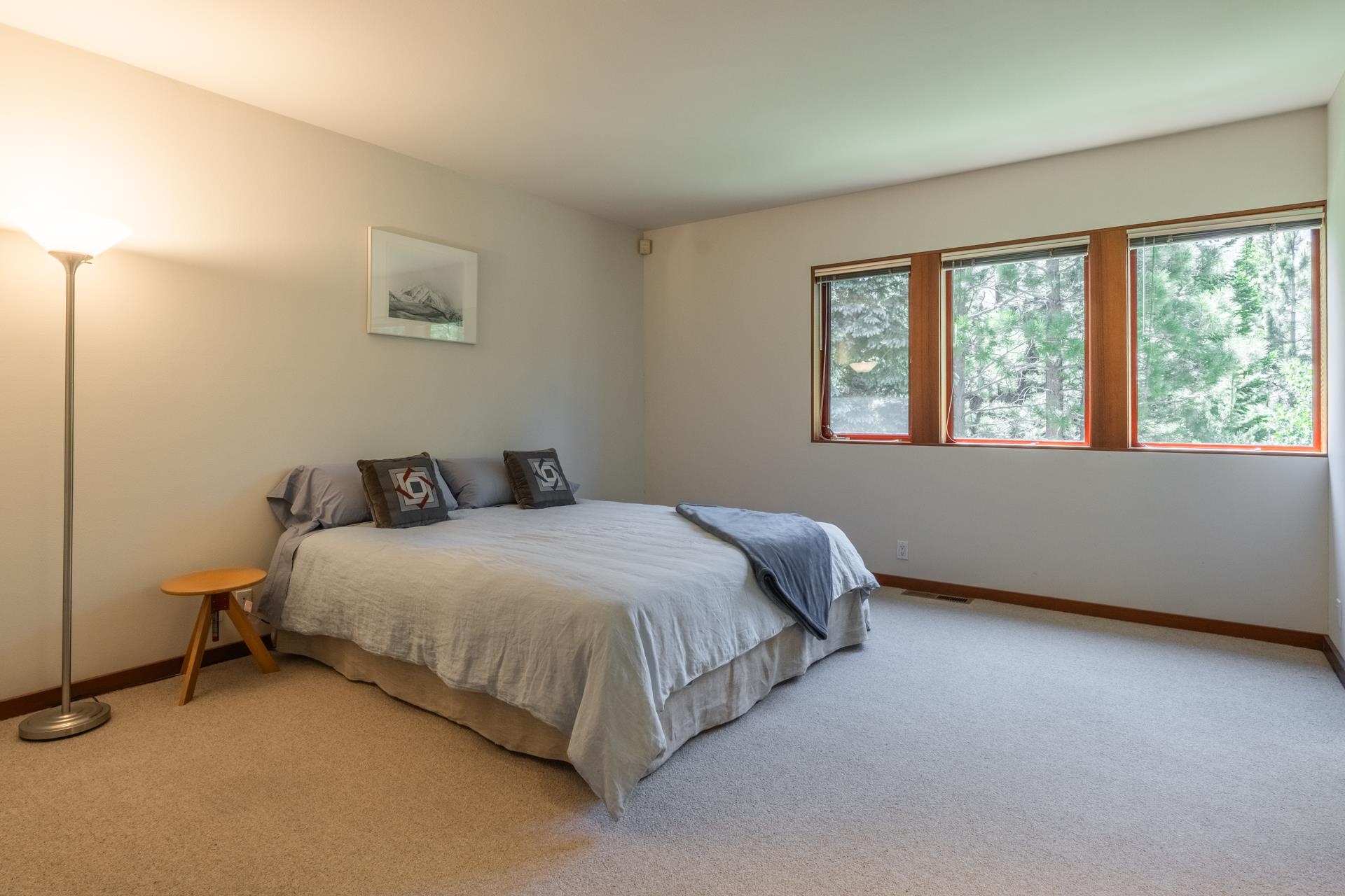 707 Creekview Place