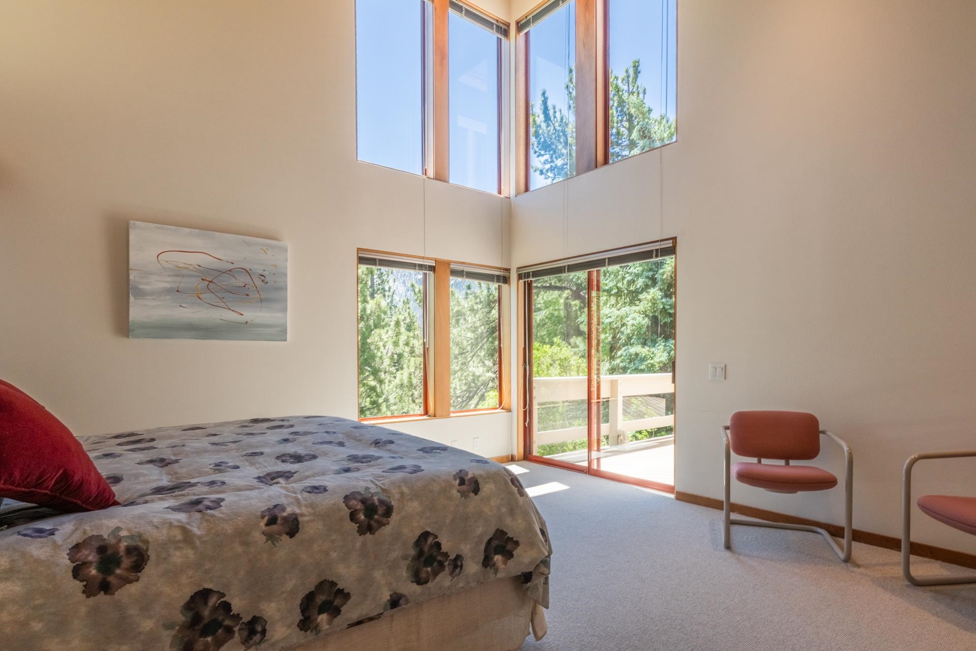 707 Creekview Place