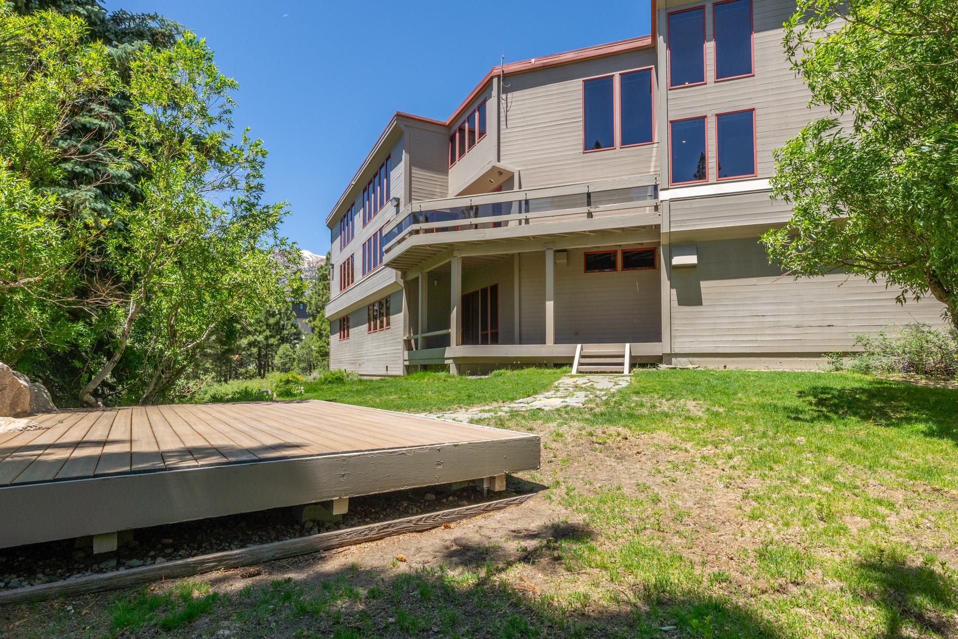 707 Creekview Place