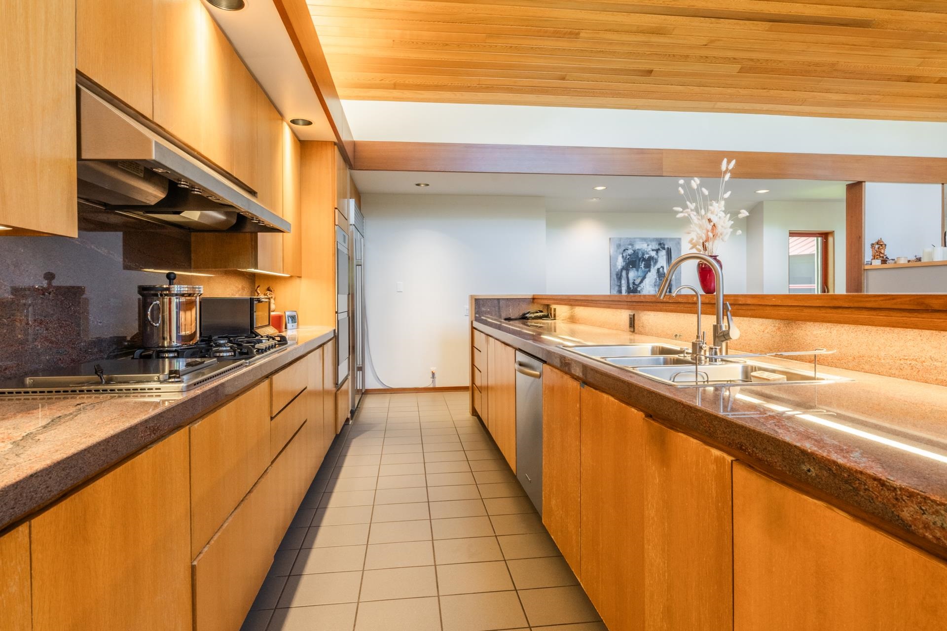 707 Creekview Place