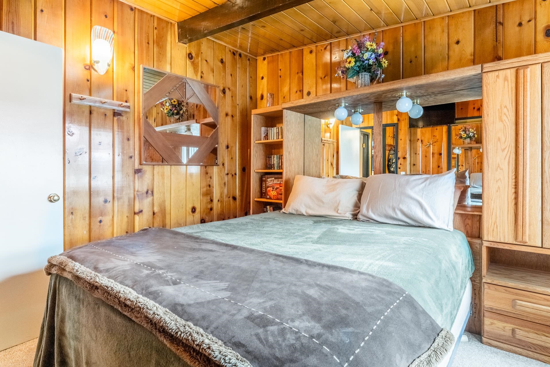 319 Pinecrest