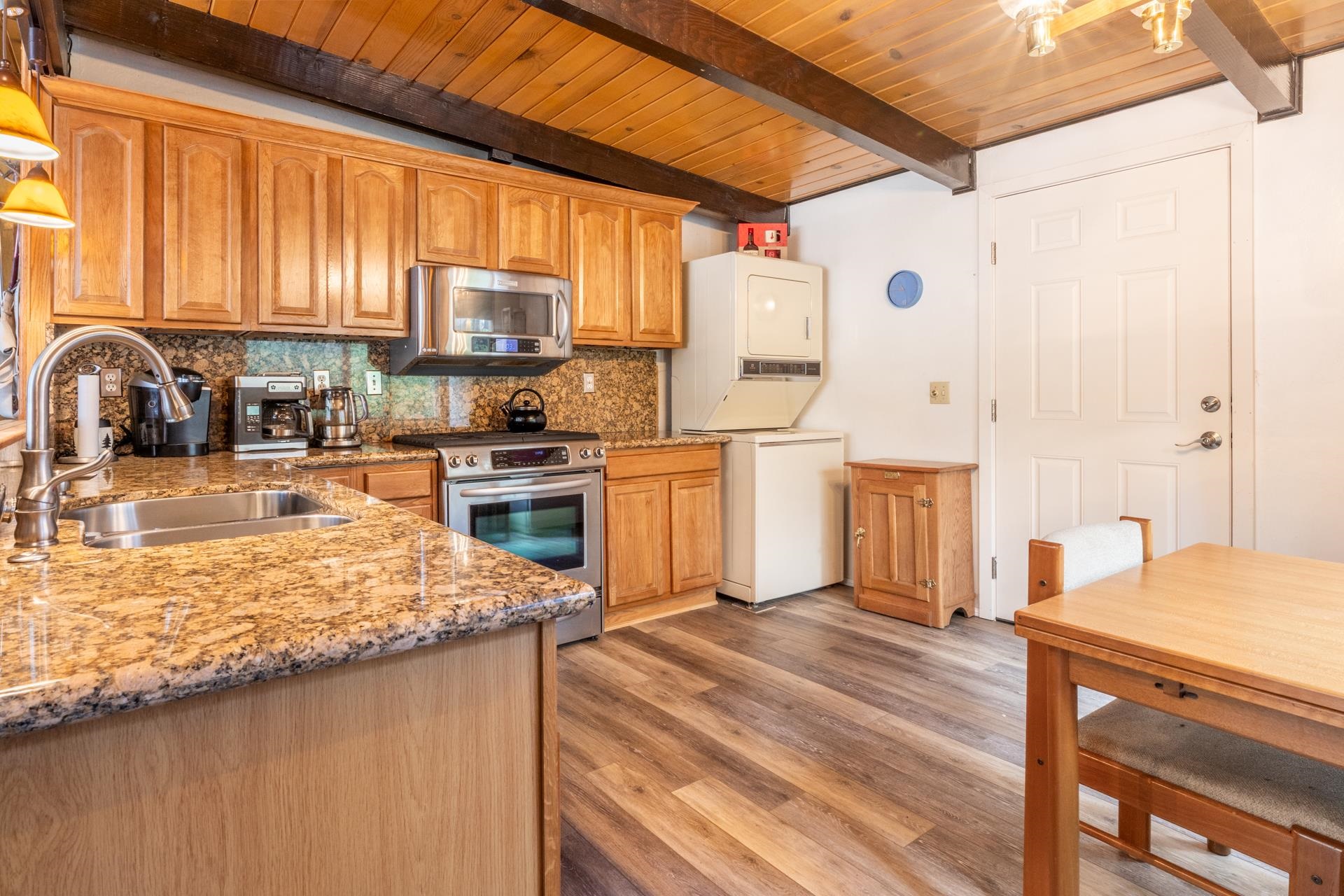 319 Pinecrest